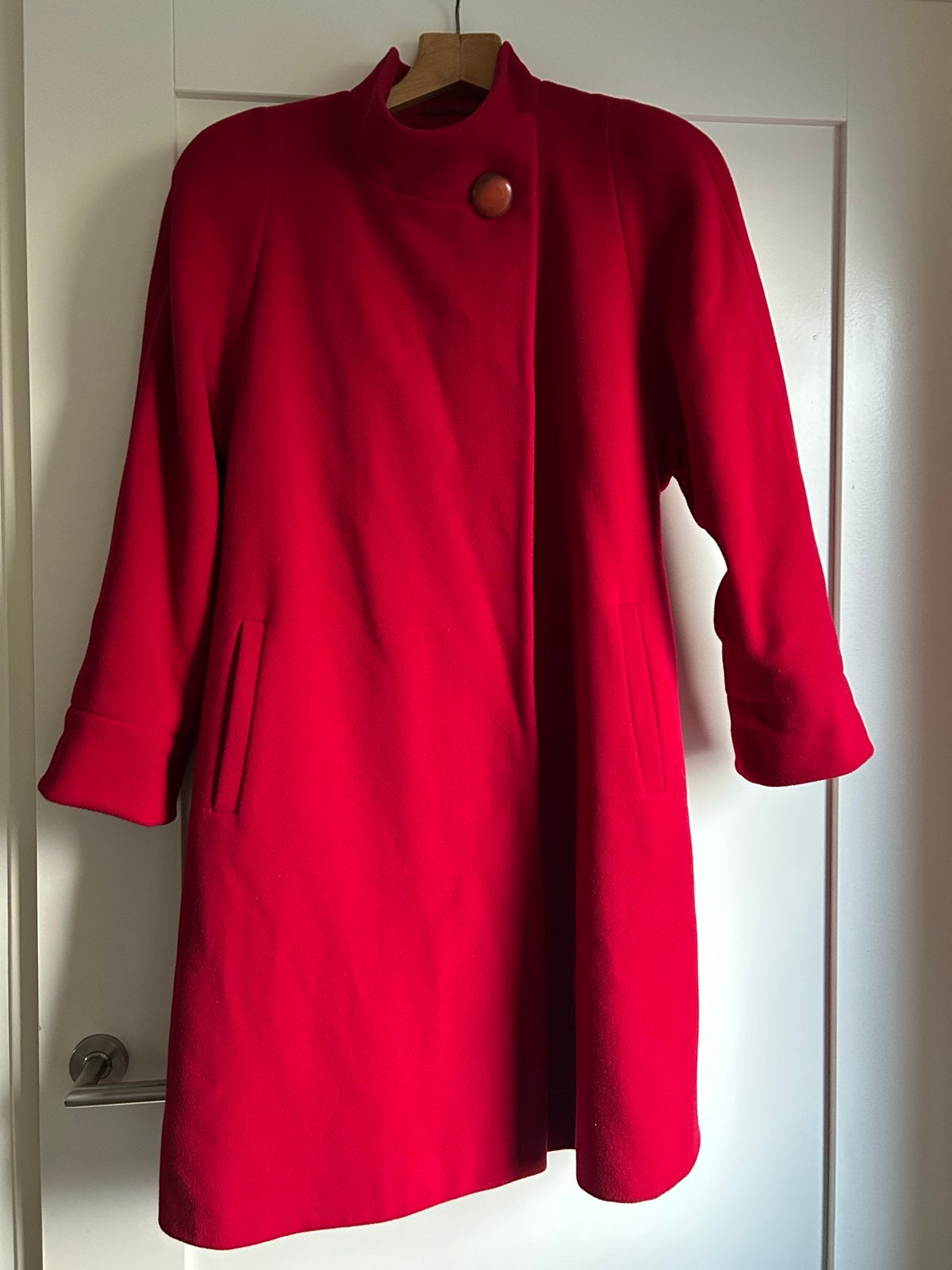 Petite Mademoiselle Luxe Rode Jas Kasjmier Wol, Kleding | Dames, Ophalen, Zo goed als nieuw, Maat 38/40 (M), Rood