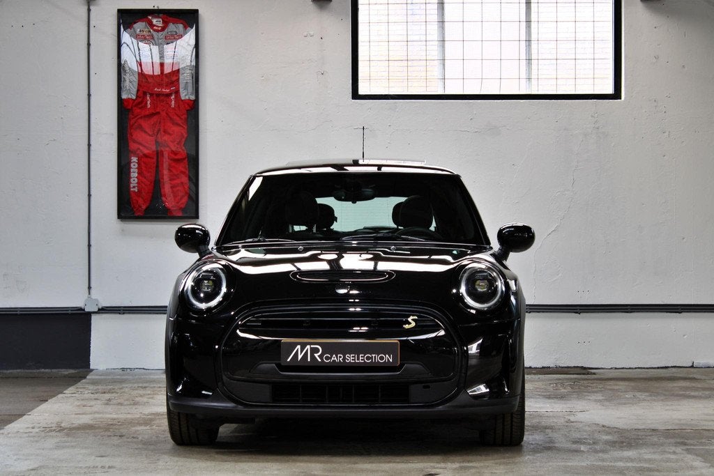 MINI Electric MINI Yours 33 kWh | SOH 97% | Panoramadak | Le, 4 stoelen, 184 pk, Automatische klimaatregeling, Hatchback