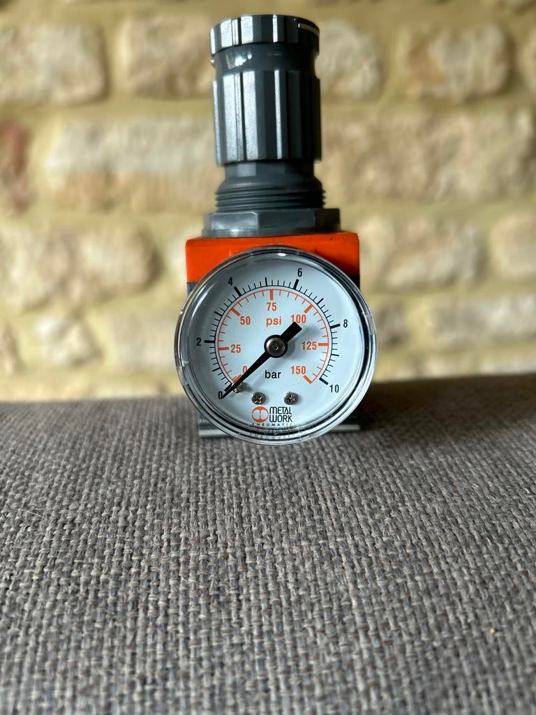 Drukregelaar met manometer - Metal Work, Doe-het-zelf en Verbouw, Meetapparatuur, Zo goed als nieuw, Druk, Ophalen of Verzenden