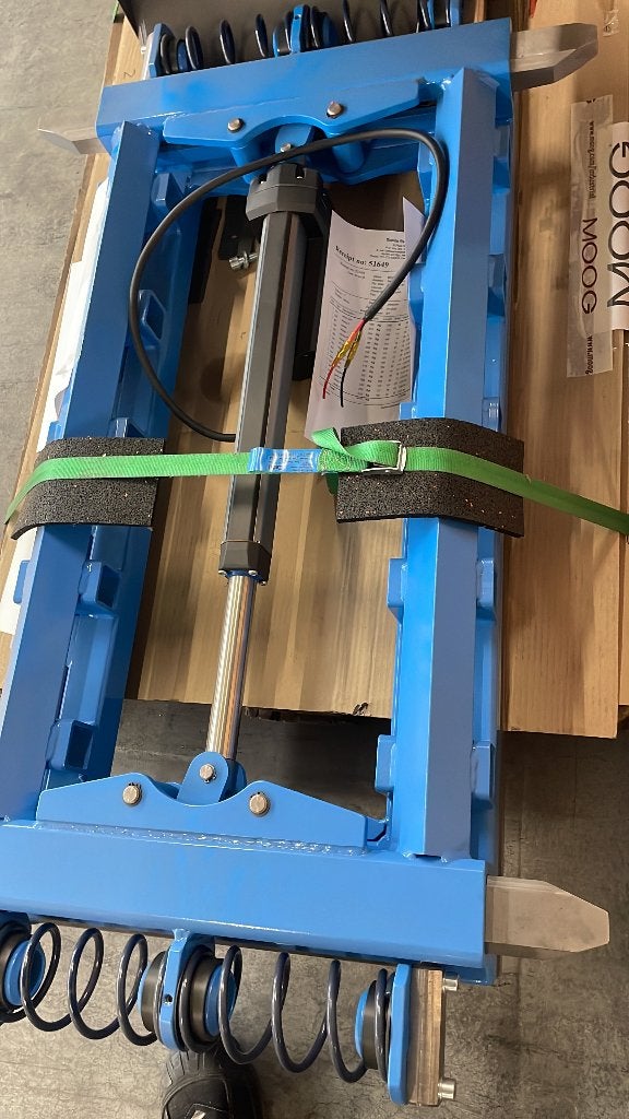 Elektrische Lineaire Actuator + frame, Ophalen, Zo goed als nieuw