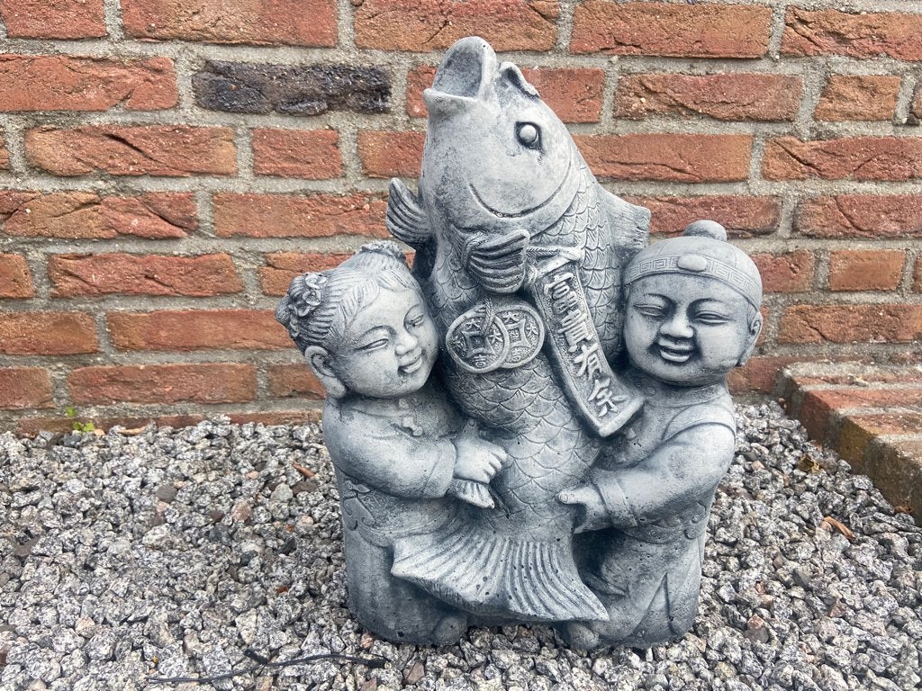 Oosterse Kinderen met Koi - Karper, Ophalen, Nieuw, Beton, Dierenbeeld