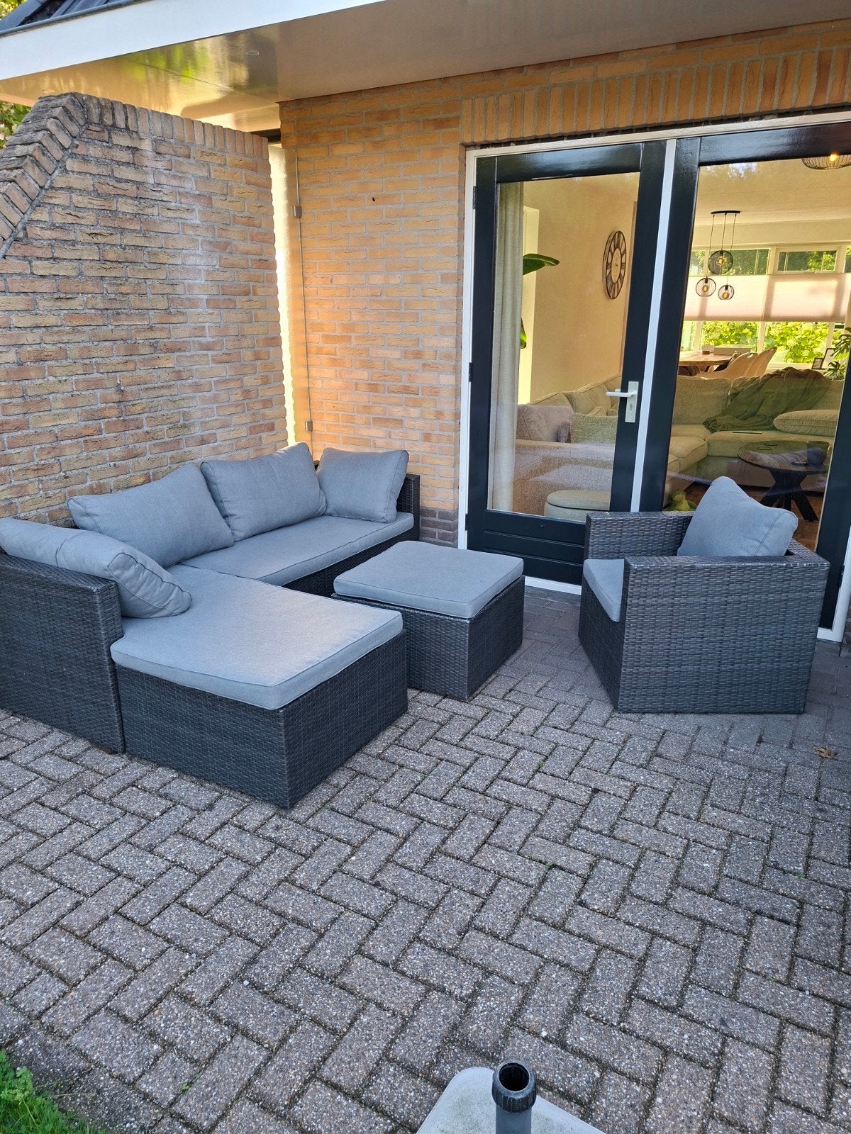 loungeset met grijze kussens, Ophalen, 4 zitplaatsen, Zo goed als nieuw, Loungeset