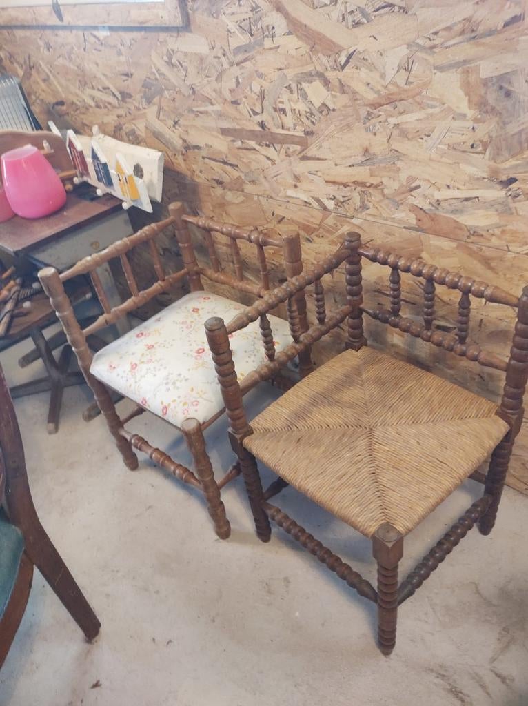 Antieke hoekstoelen bobbin, Ophalen