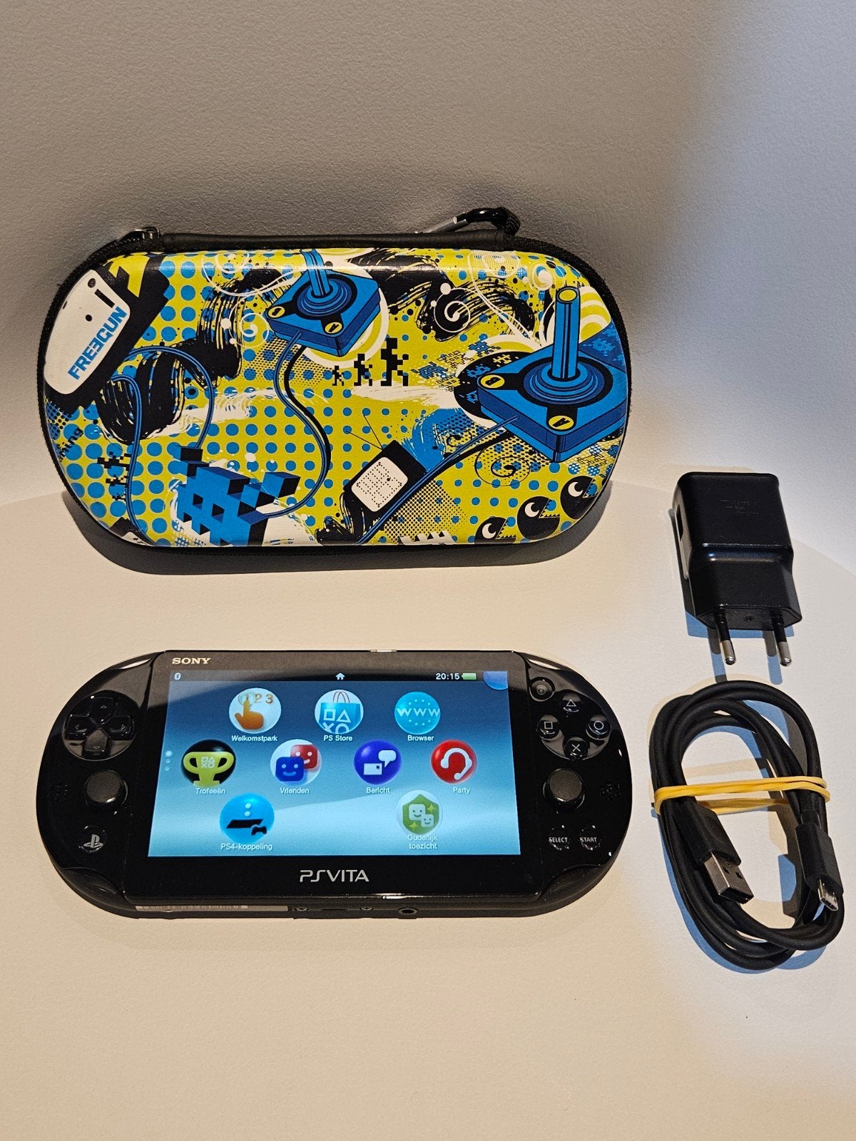 Sony PS Vita Slim, Spelcomputers en Games, Ophalen of Verzenden, Zo goed als nieuw, Zwart