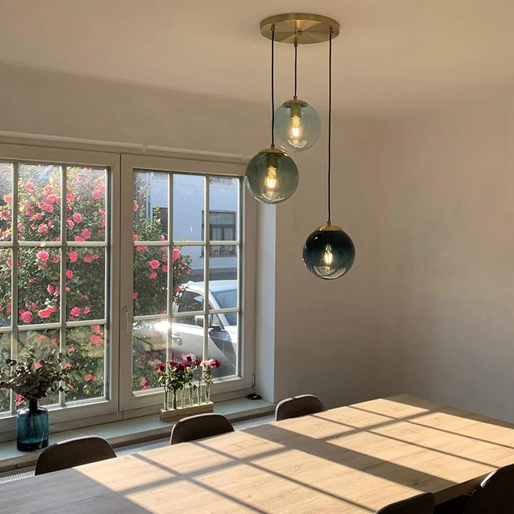 Moderne hanglamp met 3 glazen bollen, Huis en Inrichting, Ophalen, Minder dan 50 cm
