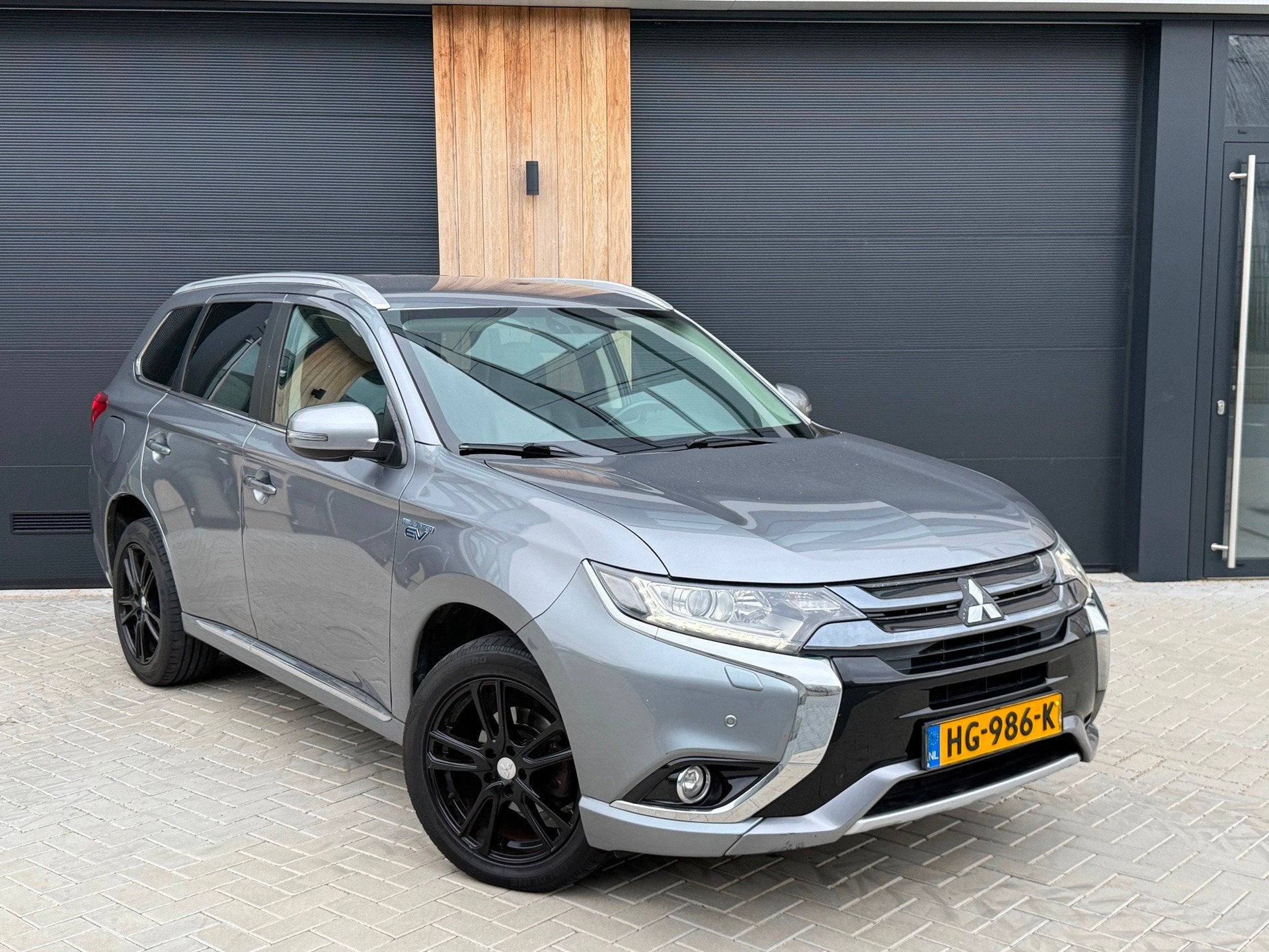 Mitsubishi Outlander 2.0 PHEV Business (bj 2015) Facelift|Na, Auto's, 1998 cc, 4 cilinders, Bedrijf, Hybride Elektrisch/Benzine