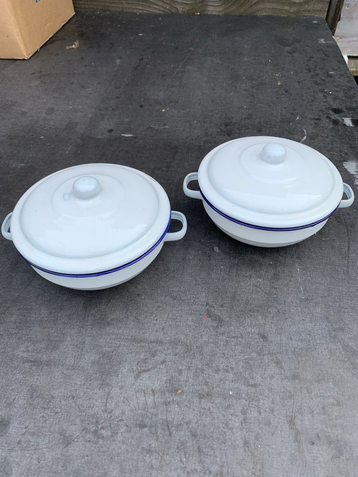 Set van 2 vintage emaille schaaltjes met deksel, Antiek en Kunst, Ophalen of Verzenden