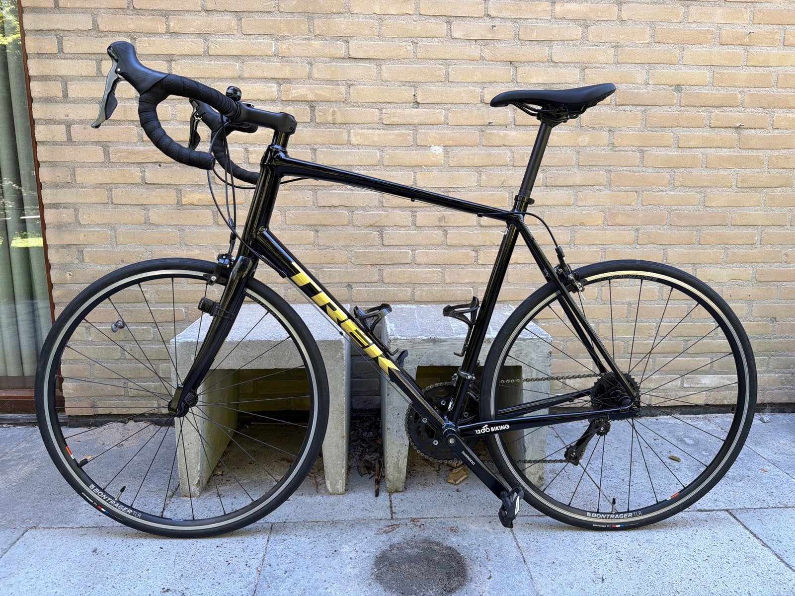 Trek Domane AL 2 2022 62cm, racefiets, zo goed als nieuw, 28 inch, Aluminium, Zo goed als nieuw, 15 tot 20 versnellingen