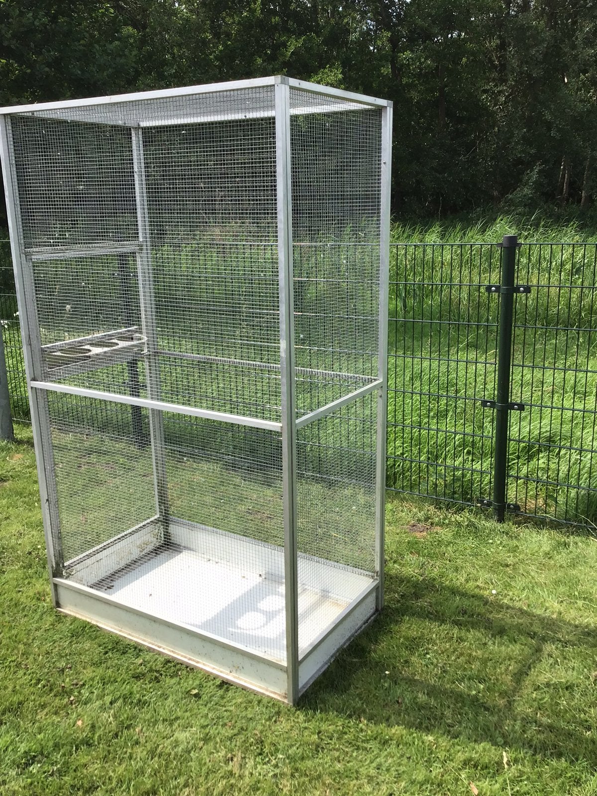Kleine voliere ( kooi), Dieren en Toebehoren, Vogels | Hokken en Kooien, Ophalen, Gebruikt, Aluminium, Vogelkooi