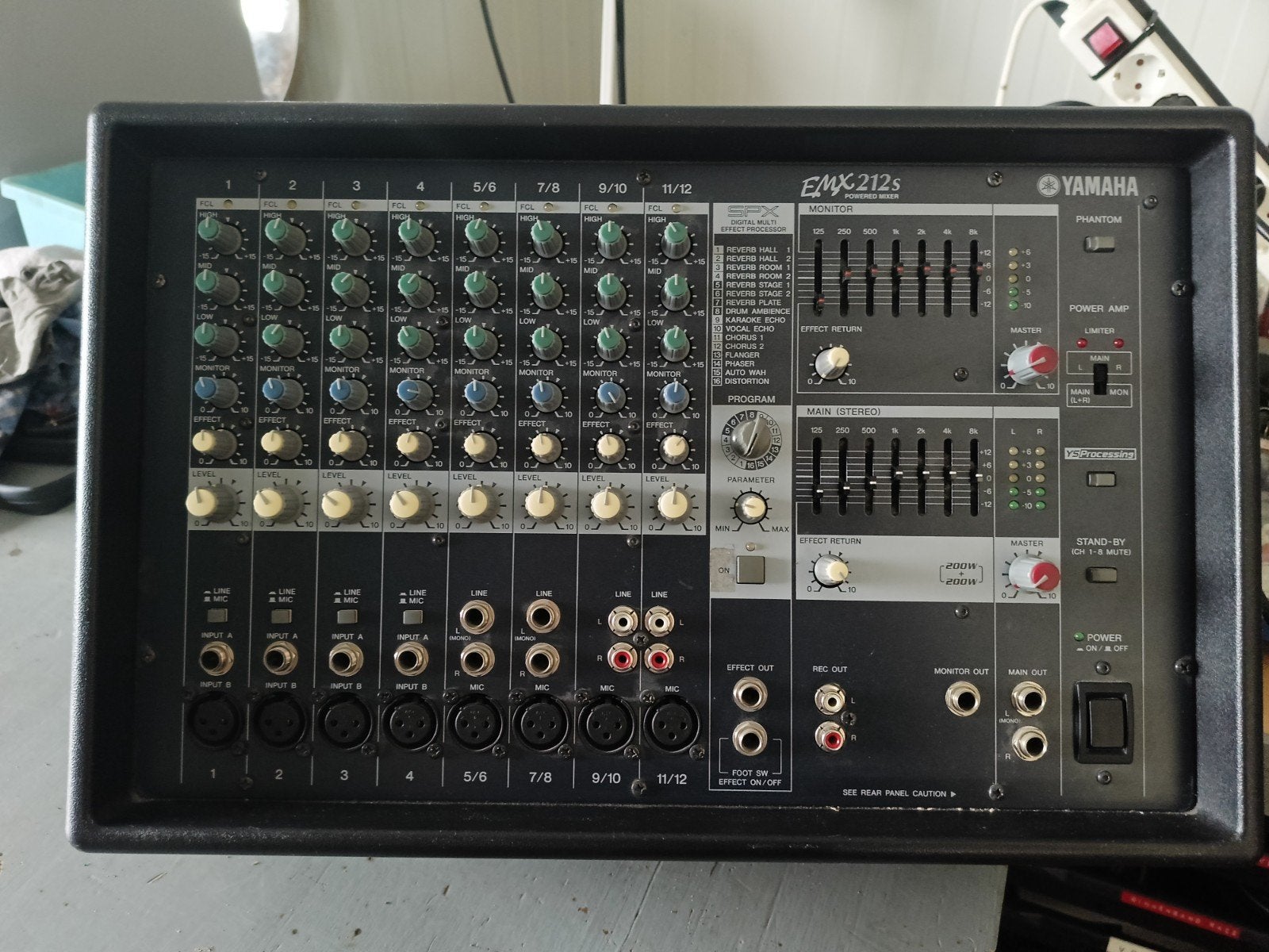 Yamaha EMX212S Powered Mixer, Showtec Dimmer, Sennheiser EM, Ophalen of Verzenden, Gebruikt