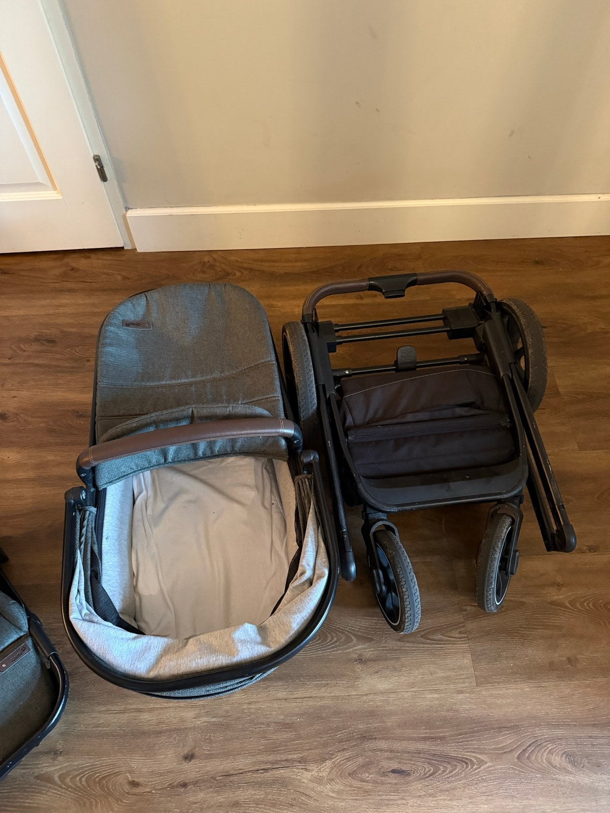 Mutsy Igo Combiwagen met Reiswieg - Zo goed als nieuw, Kinderen en Baby's, Ophalen of Verzenden, Zo goed als nieuw, Combiwagen