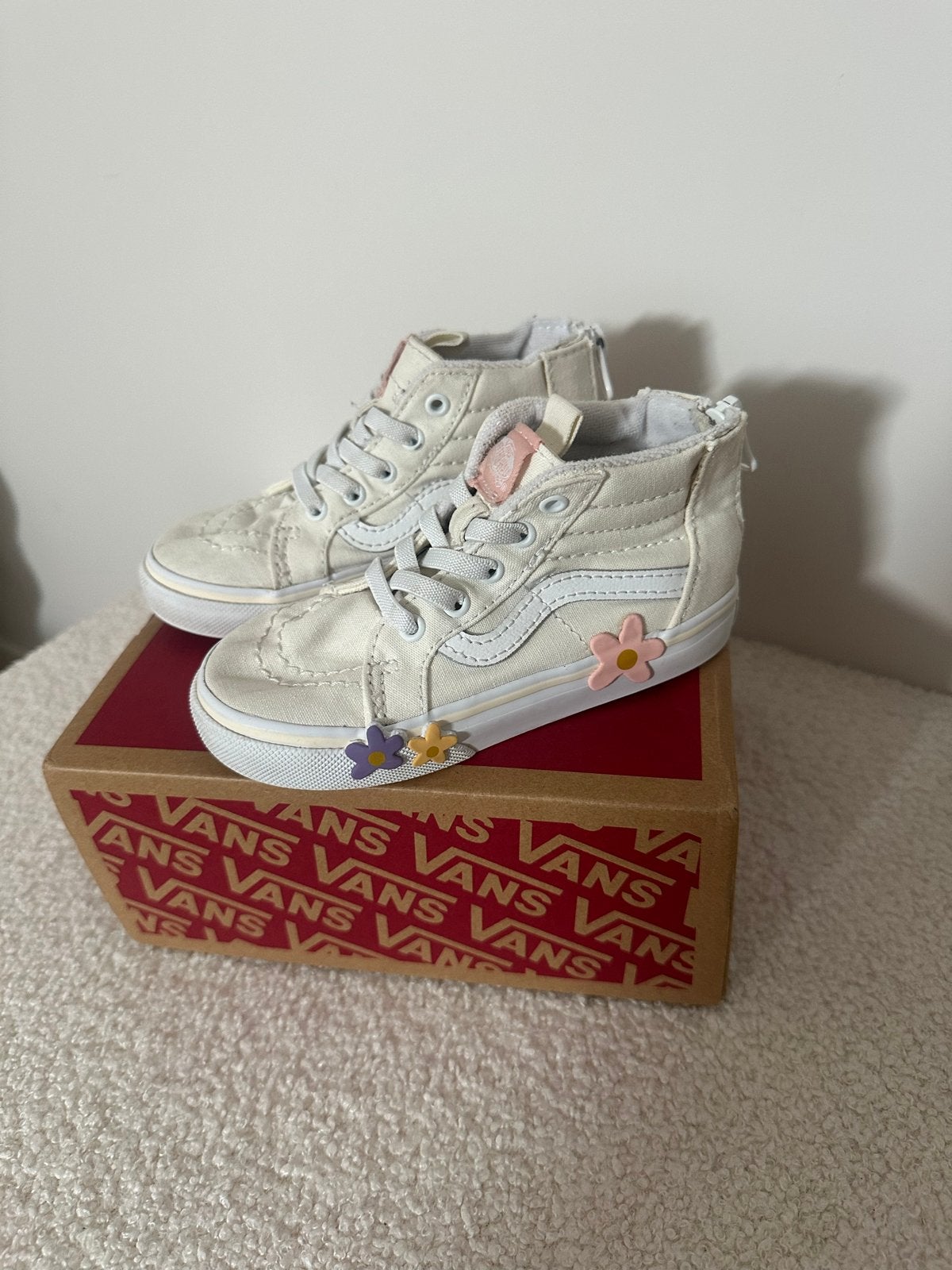 Vans met bloemen creme kleur maat 24,5, Ophalen of Verzenden, Zo goed als nieuw, Meisje, Schoenen