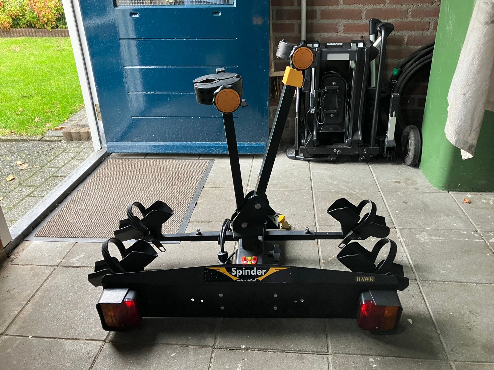 Fietsendrager, Ophalen, 2 fietsen, Zo goed als nieuw, Trekhaakdrager