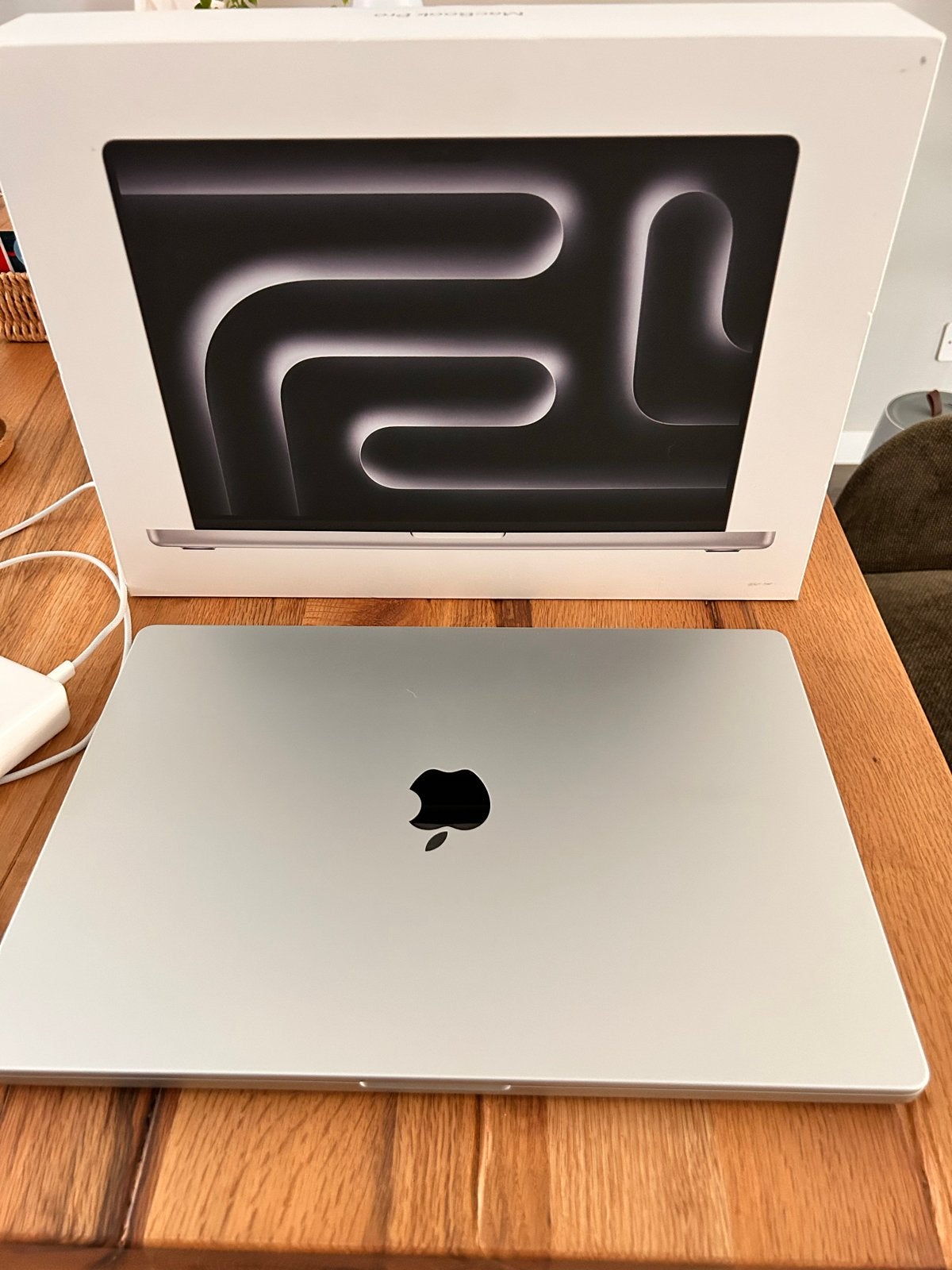 MacBook M4 Pro 16 inch nieuw Aug. 2025, Computers en Software, Apple Macbooks, Nieuw, MacBook Pro, 16 inch, 4 Ghz of meer, 512 GB