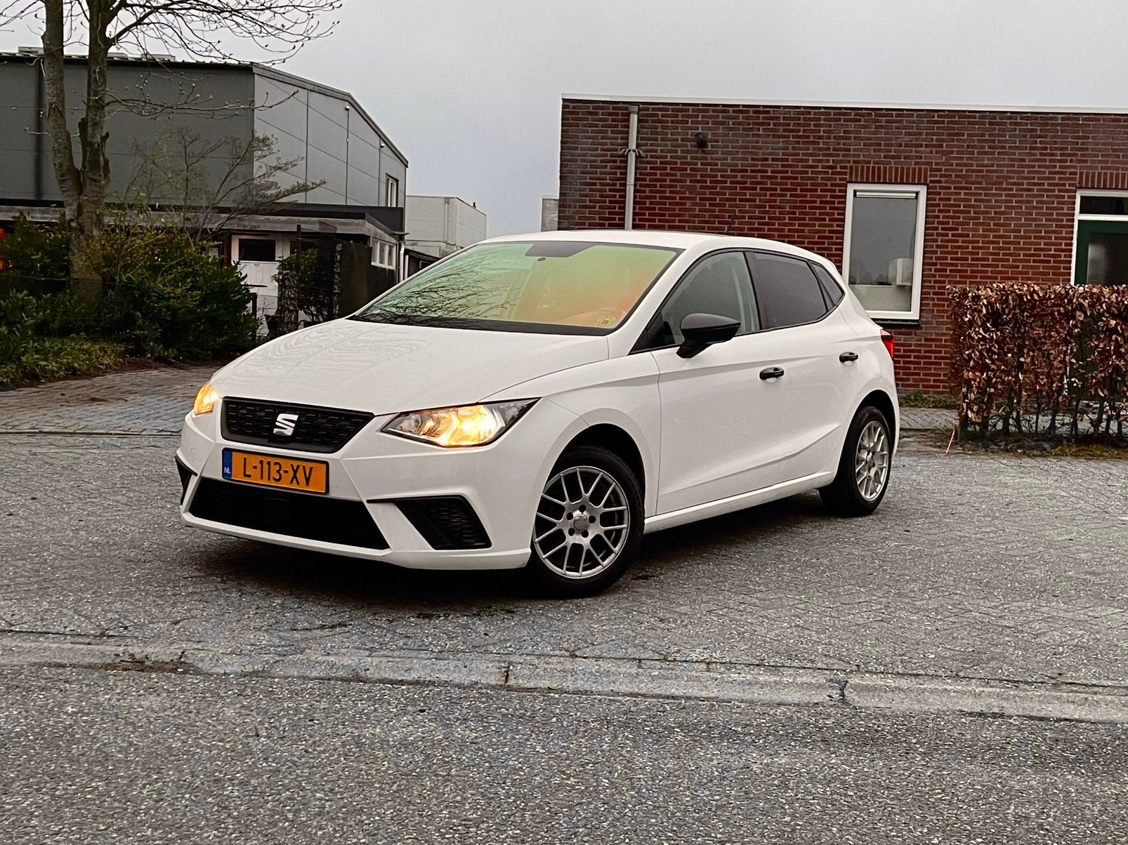Seat Ibiza 1.0 TGI 90pk 2019 Wit, Auto's, Seat, Voorwielaandrijving, Overige brandstoffen, Handgeschakeld, Particulier