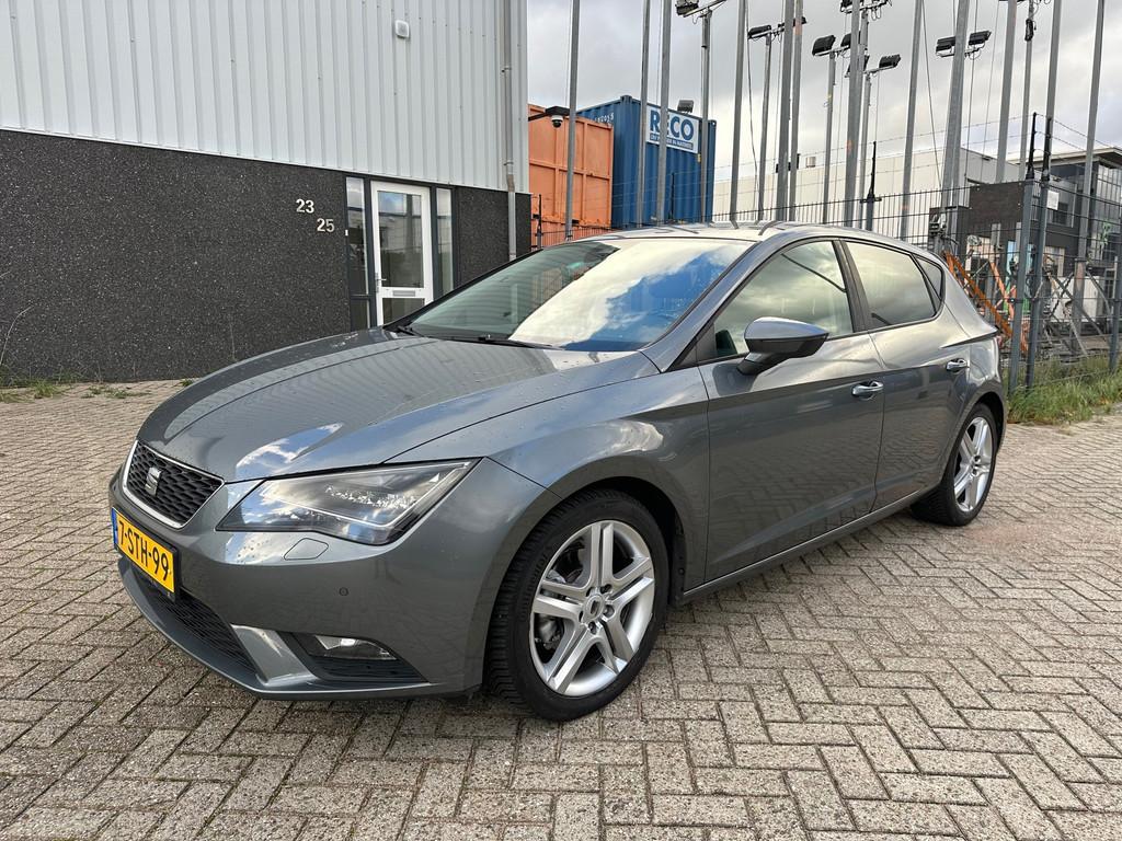 Seat Leon 1.6 TDI LIMITED EDITION II 2013 LED, Voorwielaandrijving, Gebruikt, Zwart, 4 cilinders
