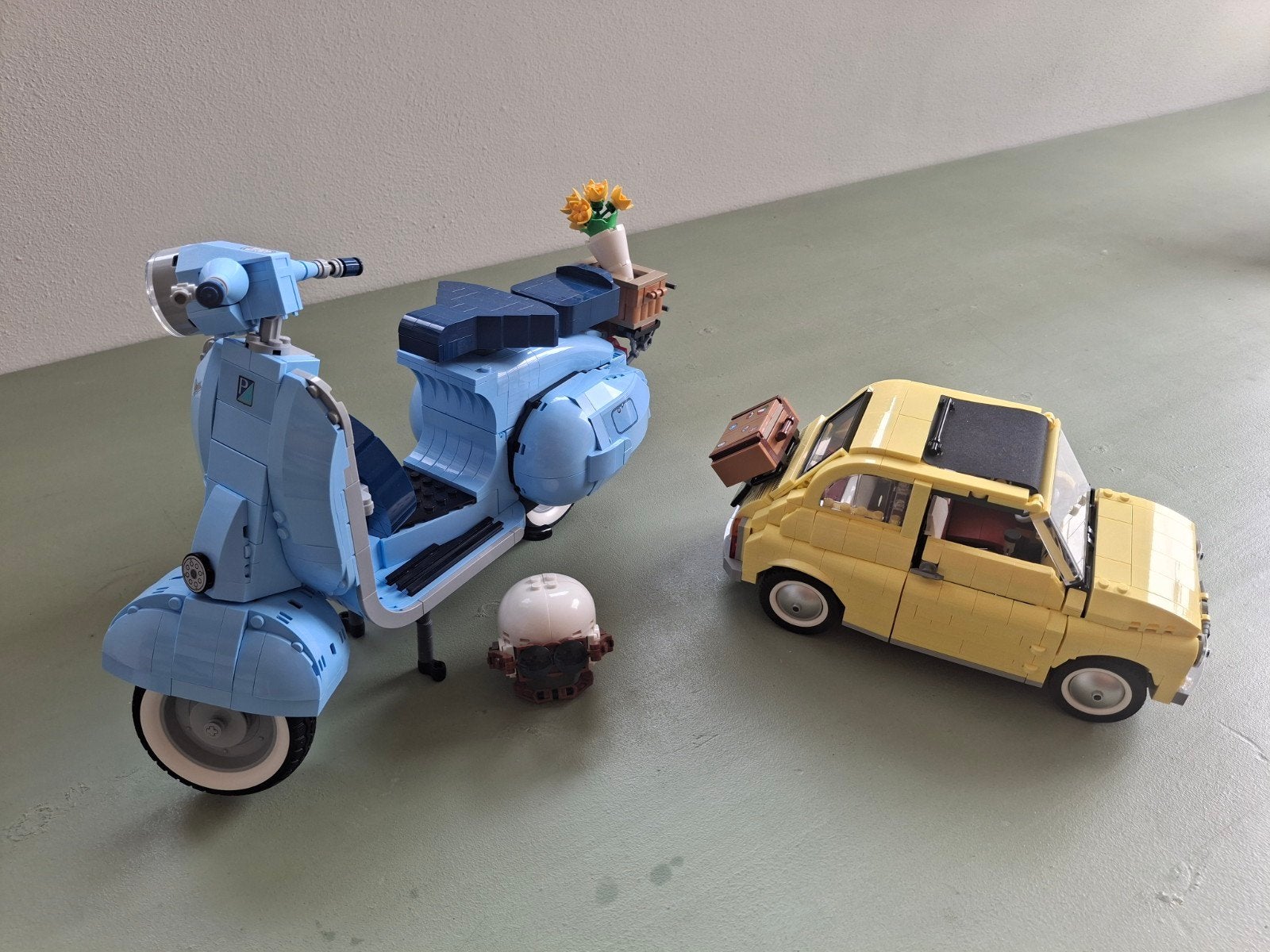 Lego Fiat 500 (10271) en Vespa 125 (10298), Kinderen en Baby's, Speelgoed | Duplo en Lego, Ophalen, Gebruikt, Lego, Complete set