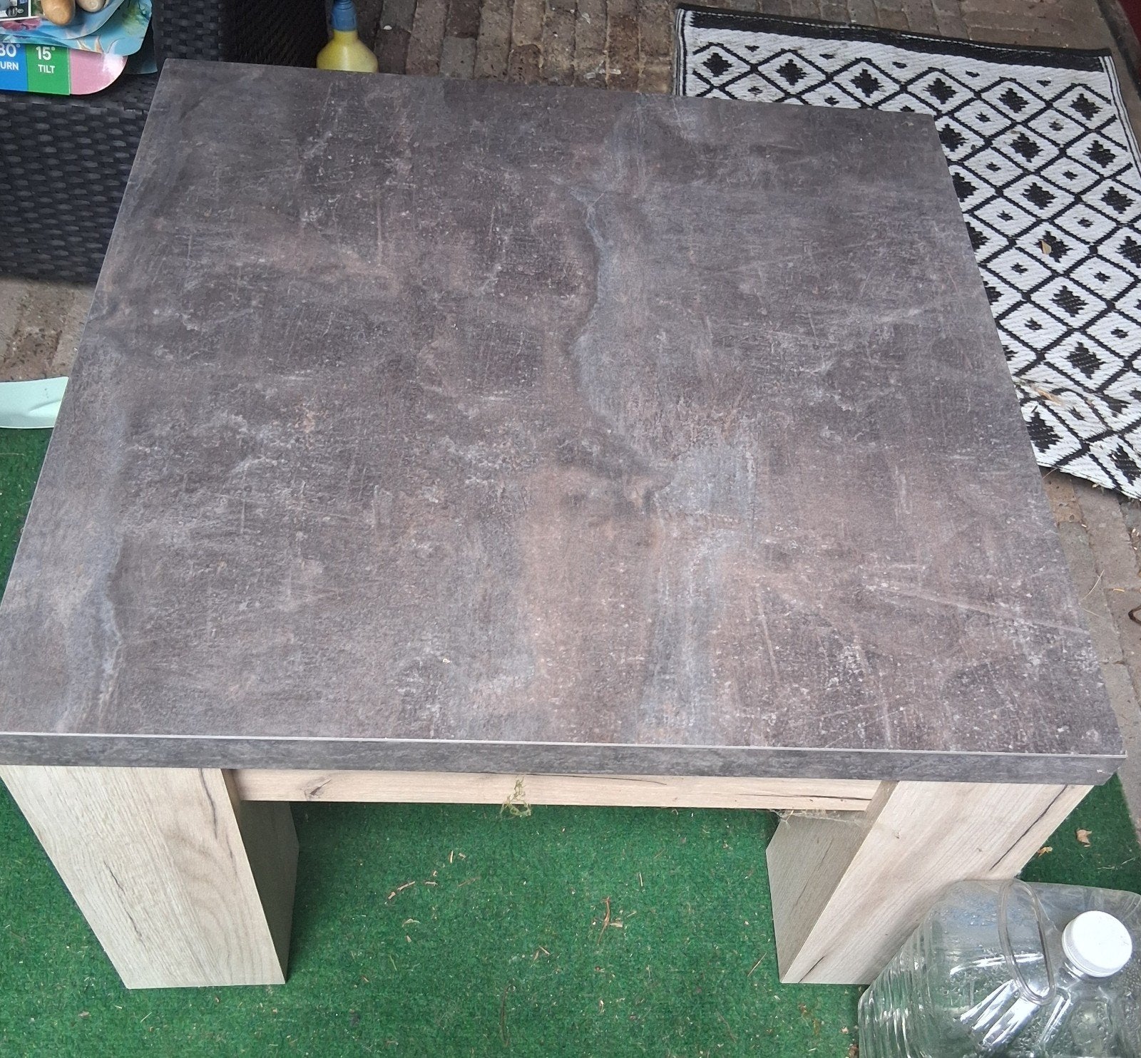 Robuuste salontafel met houten onderstel en stenen blad, Ophalen, Gebruikt, 100 tot 150 cm, 50 tot 100 cm
