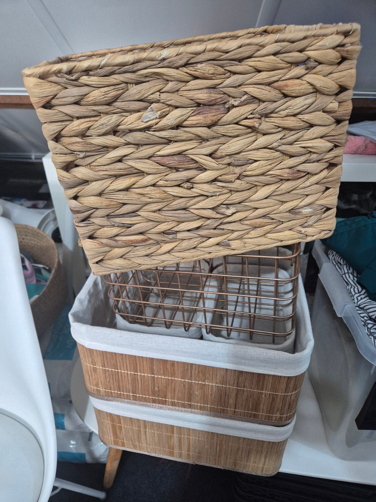 GRATIS Diverse manden, Huis en Inrichting, Woonaccessoires | Schalen en Manden, Ophalen, Gebruikt, Mand, Rond