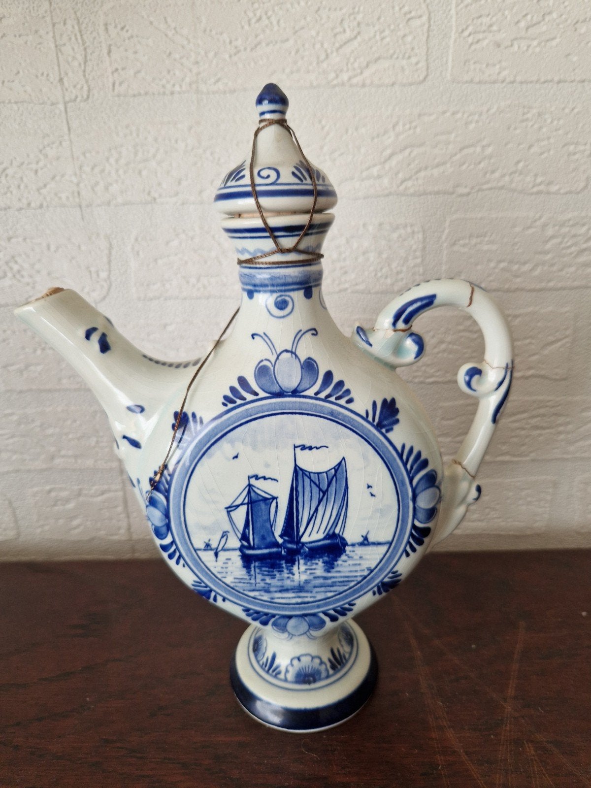 Antieke Delftse Blauwe Karaf van Herman Jansen Distillers, Antiek en Kunst, Antiek | Keramiek en Aardewerk, Ophalen