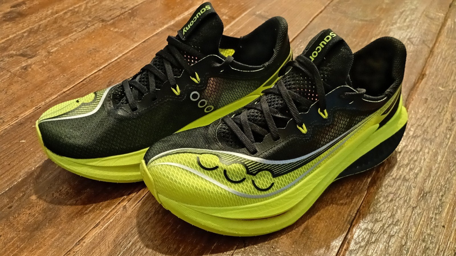 Saucony Endorphin Pro 5 Hardloopschoenen - Maat 42.5/43, Sport en Fitness, Hardloopschoenen, Zo goed als nieuw, Hardlopen, Saucony