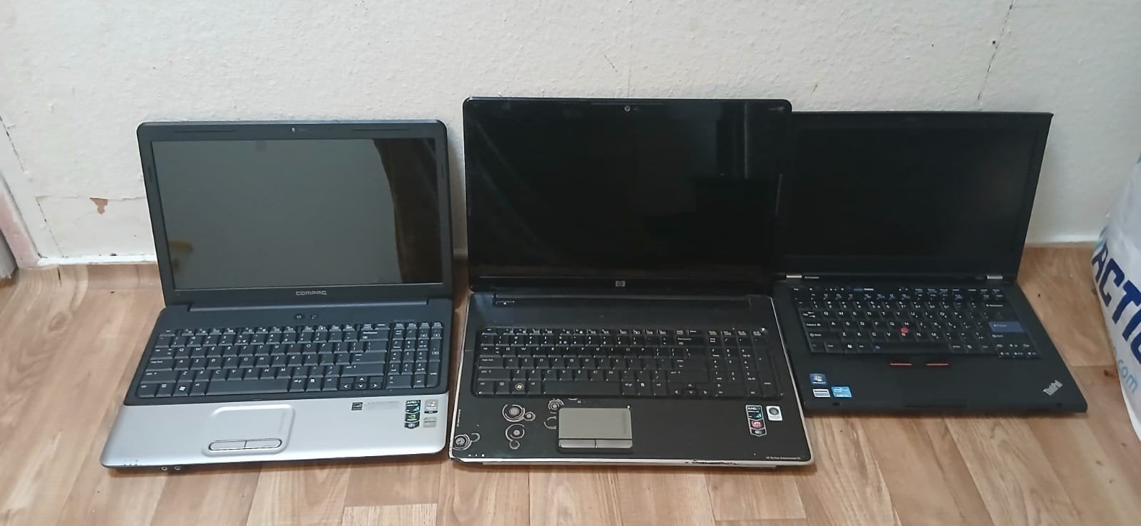 3 Laptops: Compaq, HP, Lenovo  DEFECT, Computers en Software, Windows Laptops, Compaq, HP, Lenovo, Onbekend, Niet werkend, Onbekend