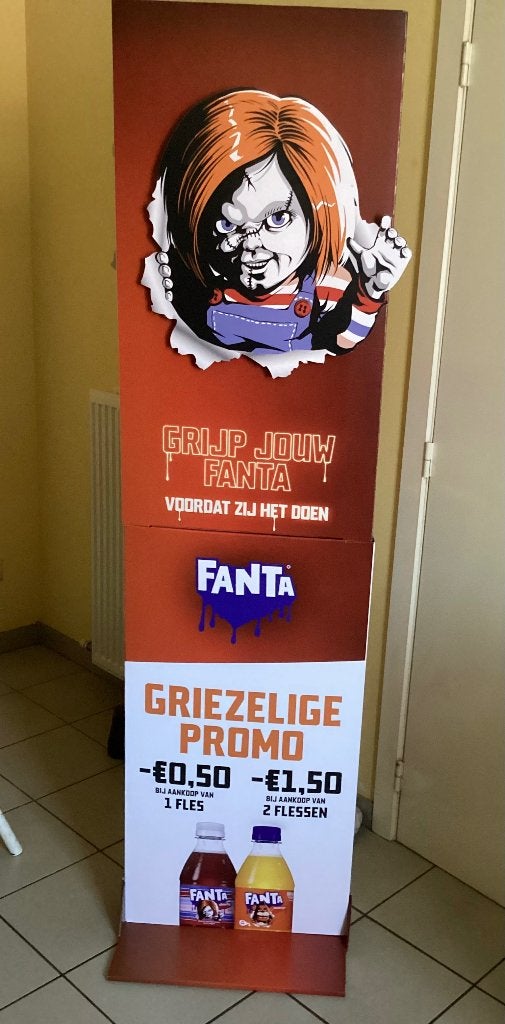 Display fanta actie met  Chucky en five nights at Freddy’s, Ophalen, Reclamebord