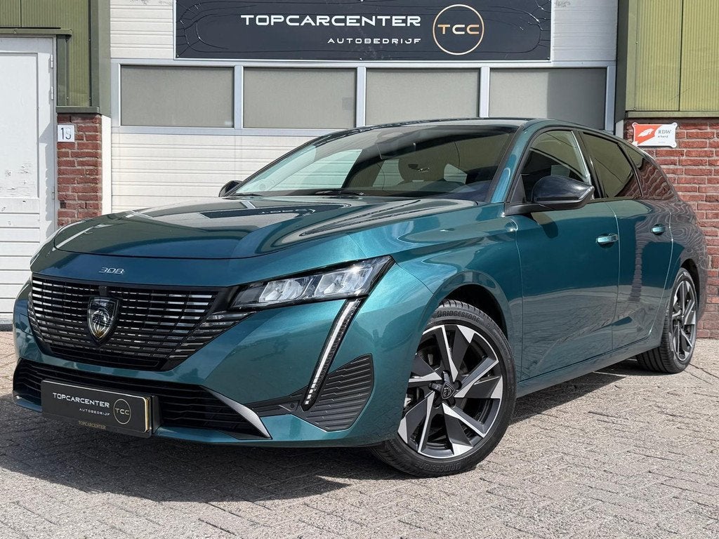 Peugeot 308 SW 1.2 PureTech Allure/CARPLAY/CAMERA/PARKS/NAVI, Auto's, Peugeot, Gebruikt, 1199 cc, 3 cilinders, Onderhoudsboekje