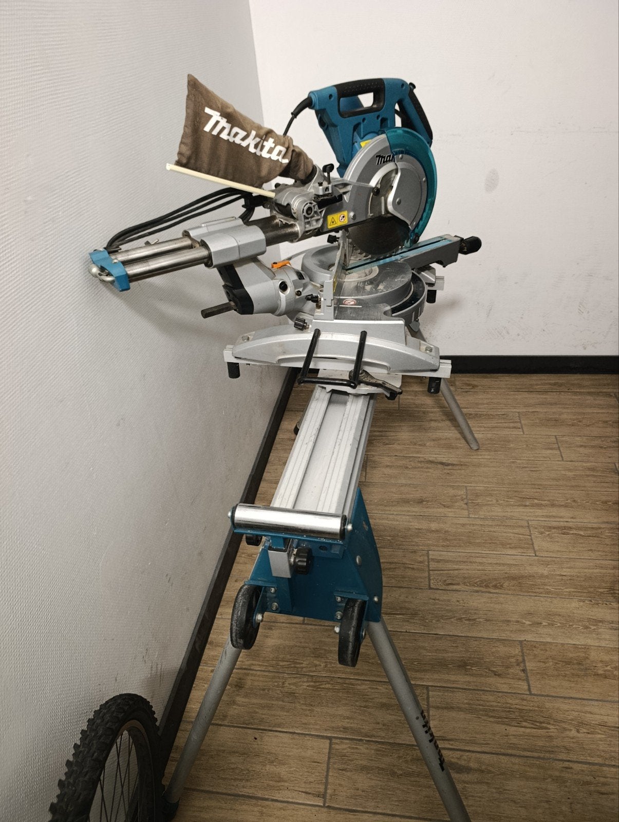 Makita LS1018L Afkortzaag met onderstel - Zo goed als nieuw, Ophalen, 70 mm of meer, Zo goed als nieuw, Makita