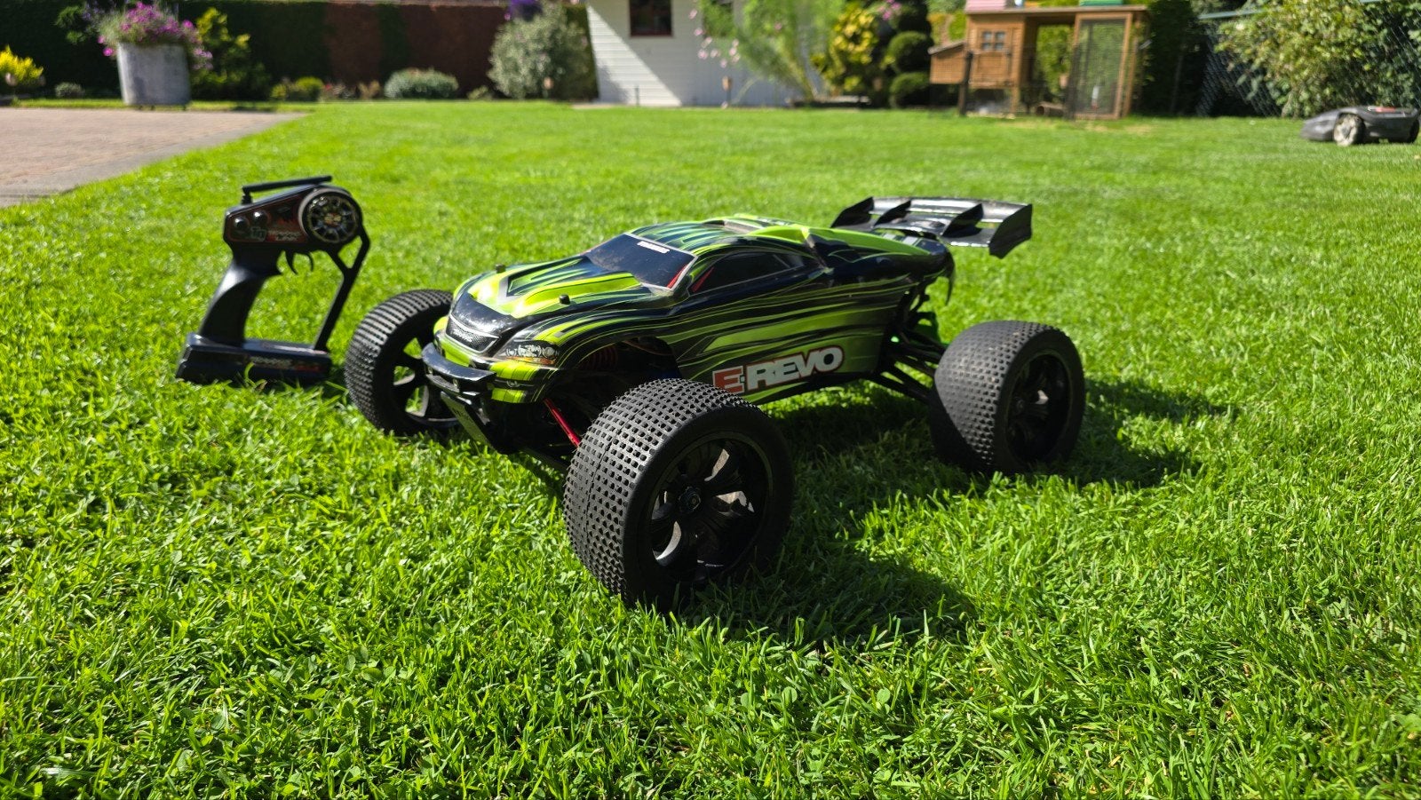 Traxxas E-revo Brushless Edition

Deze gebruikte Traxxas E-r, Hobby en Vrije tijd, Ophalen of Verzenden, Auto offroad