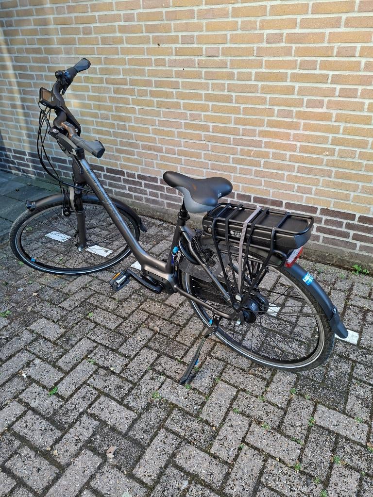Giant Elektrische fiets   (  E-Bikes ), Fietsen en Brommers, Elektrische fietsen, Zo goed als nieuw, Giant, 50 km per accu of meer