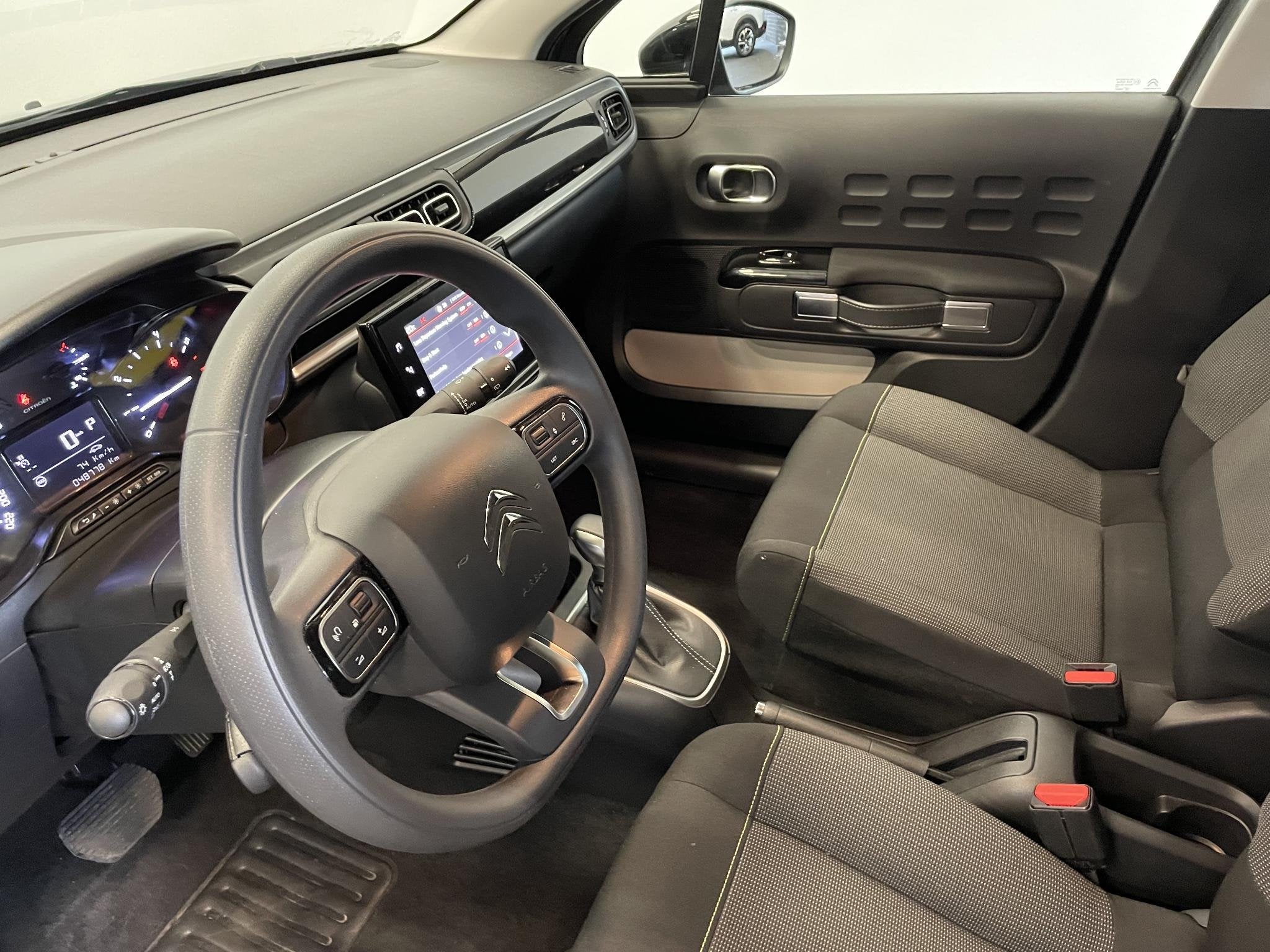 Citroen C3 1.2 PureTech 110pk Automaat Max Airco Navigatie A, Auto's, Gebruikt, Euro 6, 1199 cc, Bedrijf