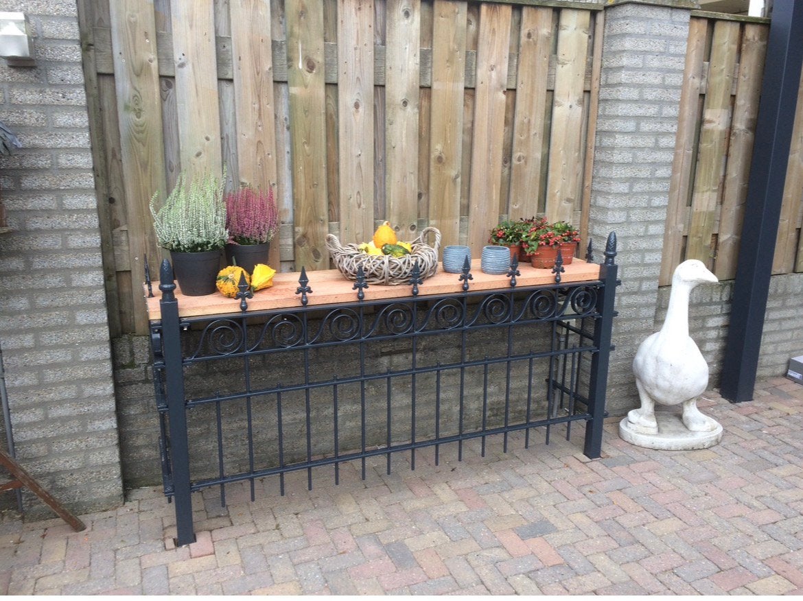 Sier hekwerk side table en los hekje, Ophalen, Gebruikt, IJzer, Sierhekwerk