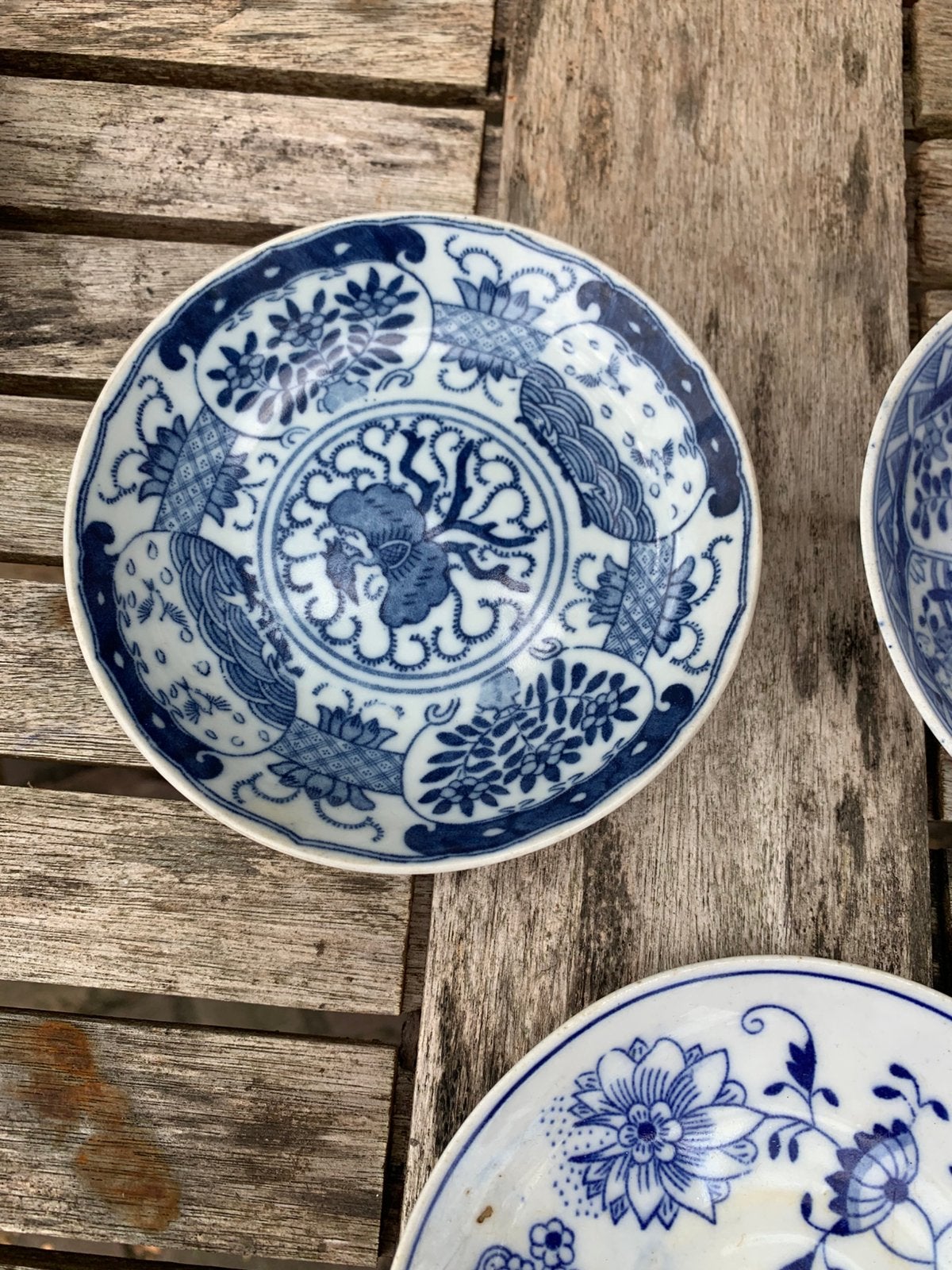 antiek Chinees blauw wit porseleinen schotel Kangxi-periode, Antiek en Kunst, Verzenden