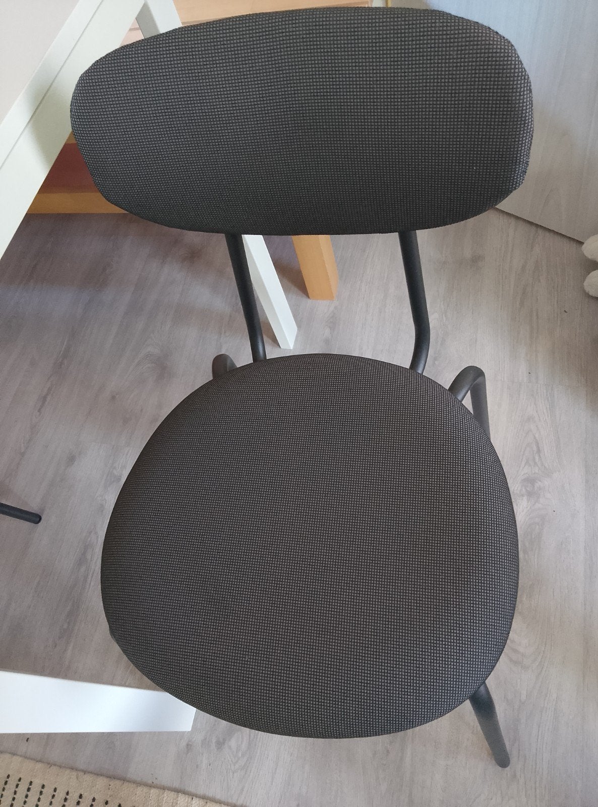 2 eetkamerstoelen  Östanö van Ikea in antraciet kleur, Huis en Inrichting, Ophalen, Twee, Zo goed als nieuw, Metaal