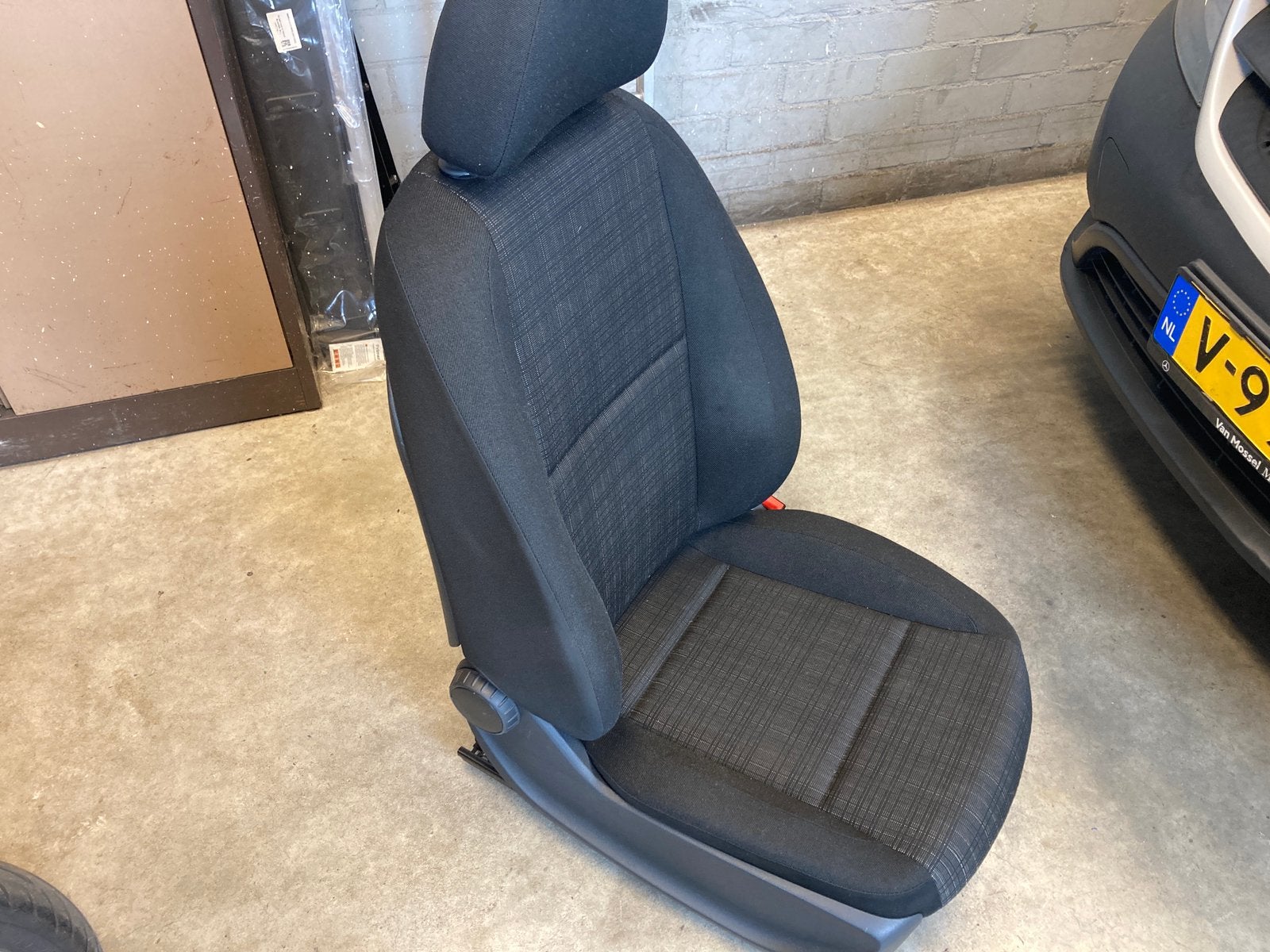 bijrijdersstoel verstelbaar mercedes vito w447 2015 tm 2025, Ophalen, Gebruikt, Mercedes-Benz
