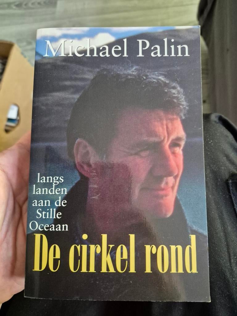 Michael Palin - De cirkel rond (Reisboek), Michael Palin, Ophalen of Verzenden, Reisgids of -boek, Azië