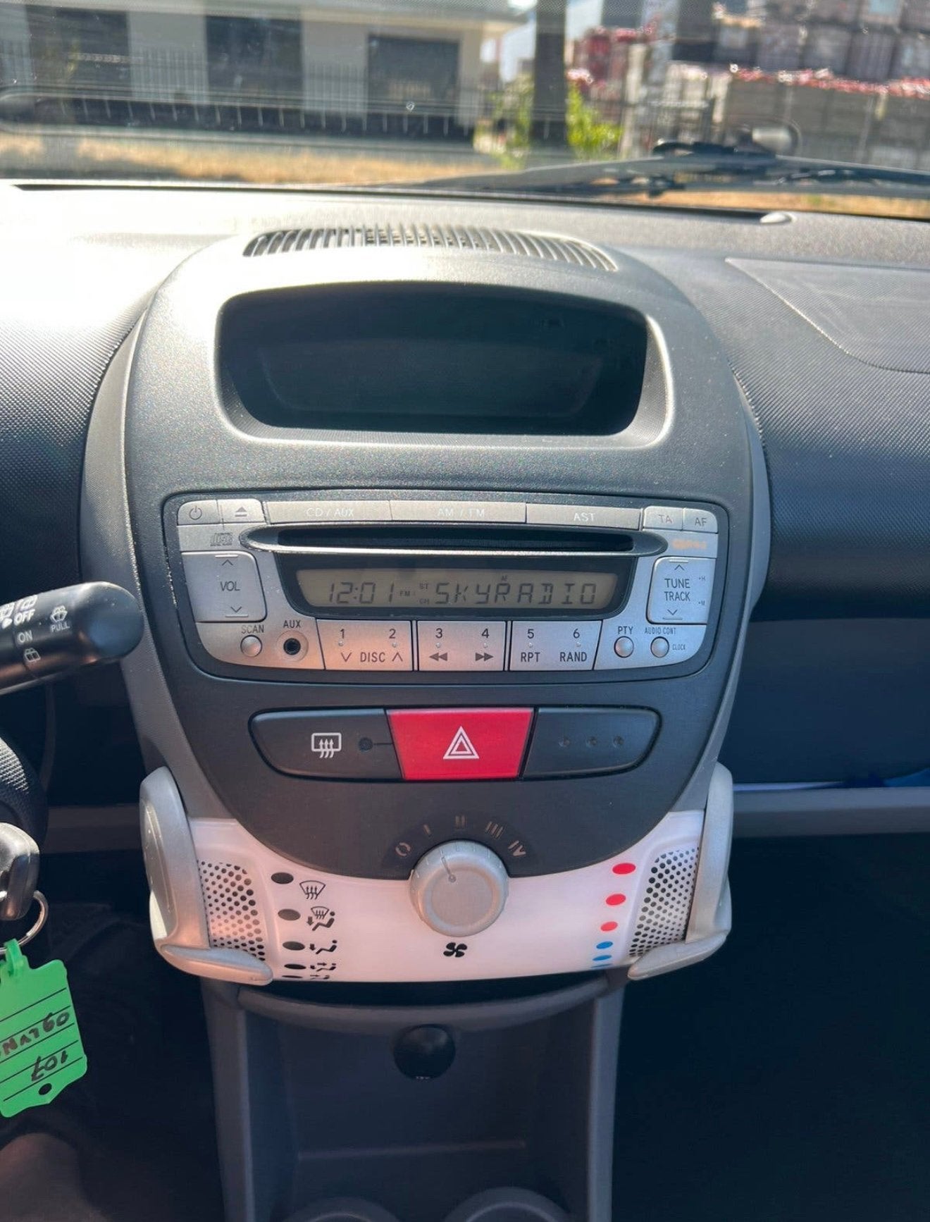 Radio Peugeot 107 / Toyota Aygo / Citroën C1, Auto diversen, Autoradio's, Ophalen of Verzenden, Gebruikt