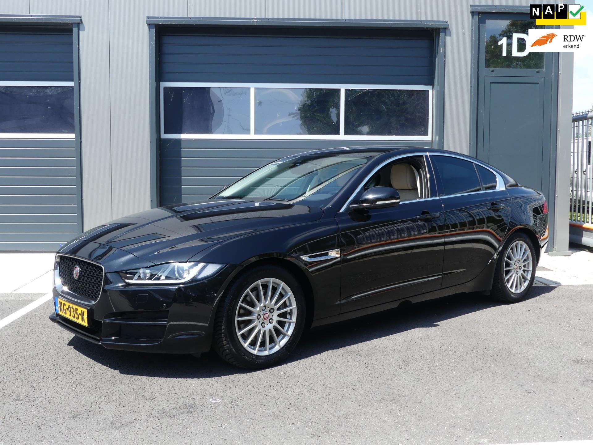 Jaguar XE / XF 2.0 D Portfolio AUTOMAAT Leer Navi LMV PDC Ca, Auto's, Automaat, Dealer onderhouden, Achterwielaandrijving, 4 cilinders
