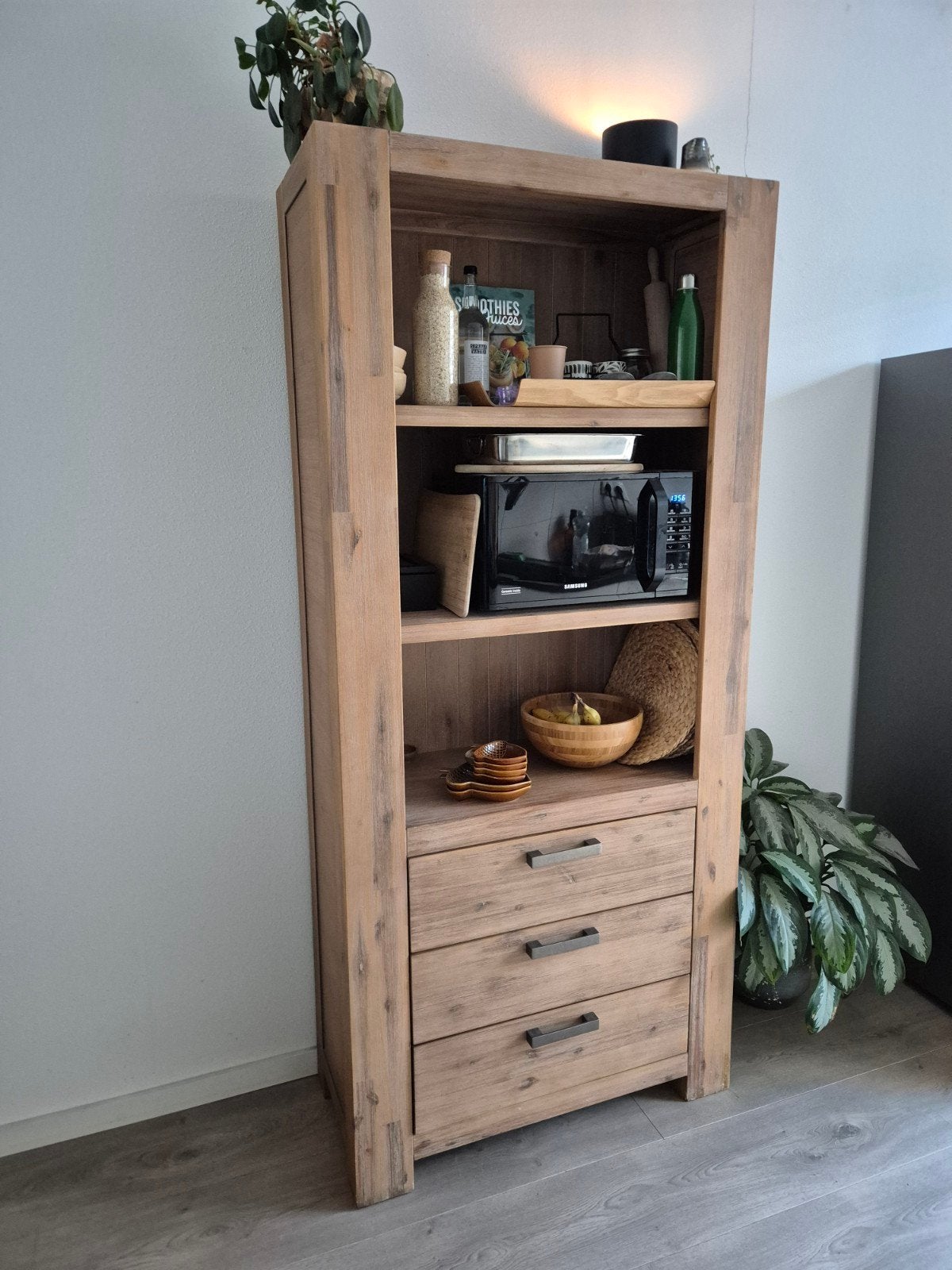 Massief houten kast, Ophalen, Gebruikt, 200 cm of meer, 50 tot 100 cm