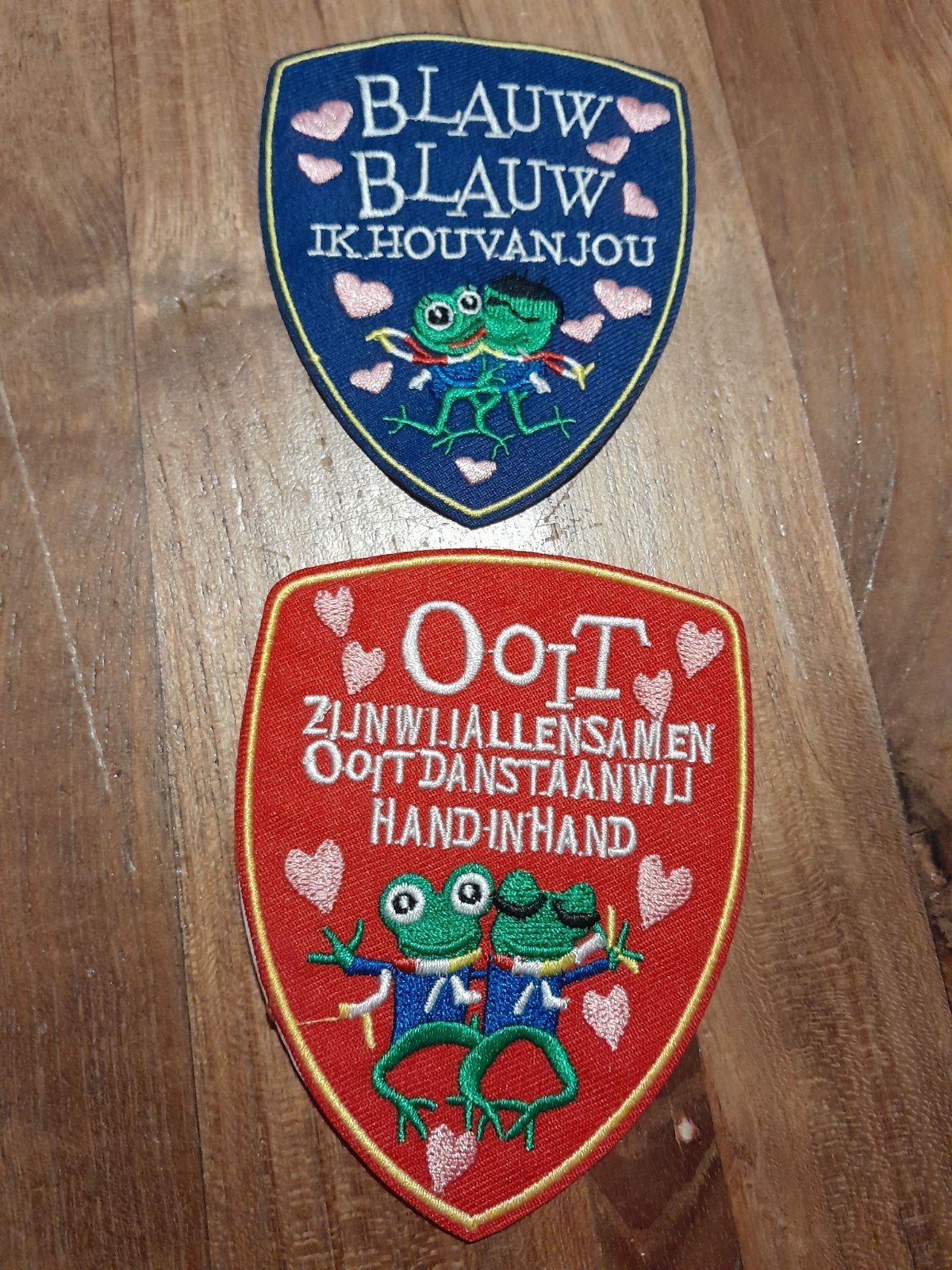 geborduurde Kikker Patches - Blauw & Rood, Ophalen of Verzenden, Zo goed als nieuw, Overige applicaties