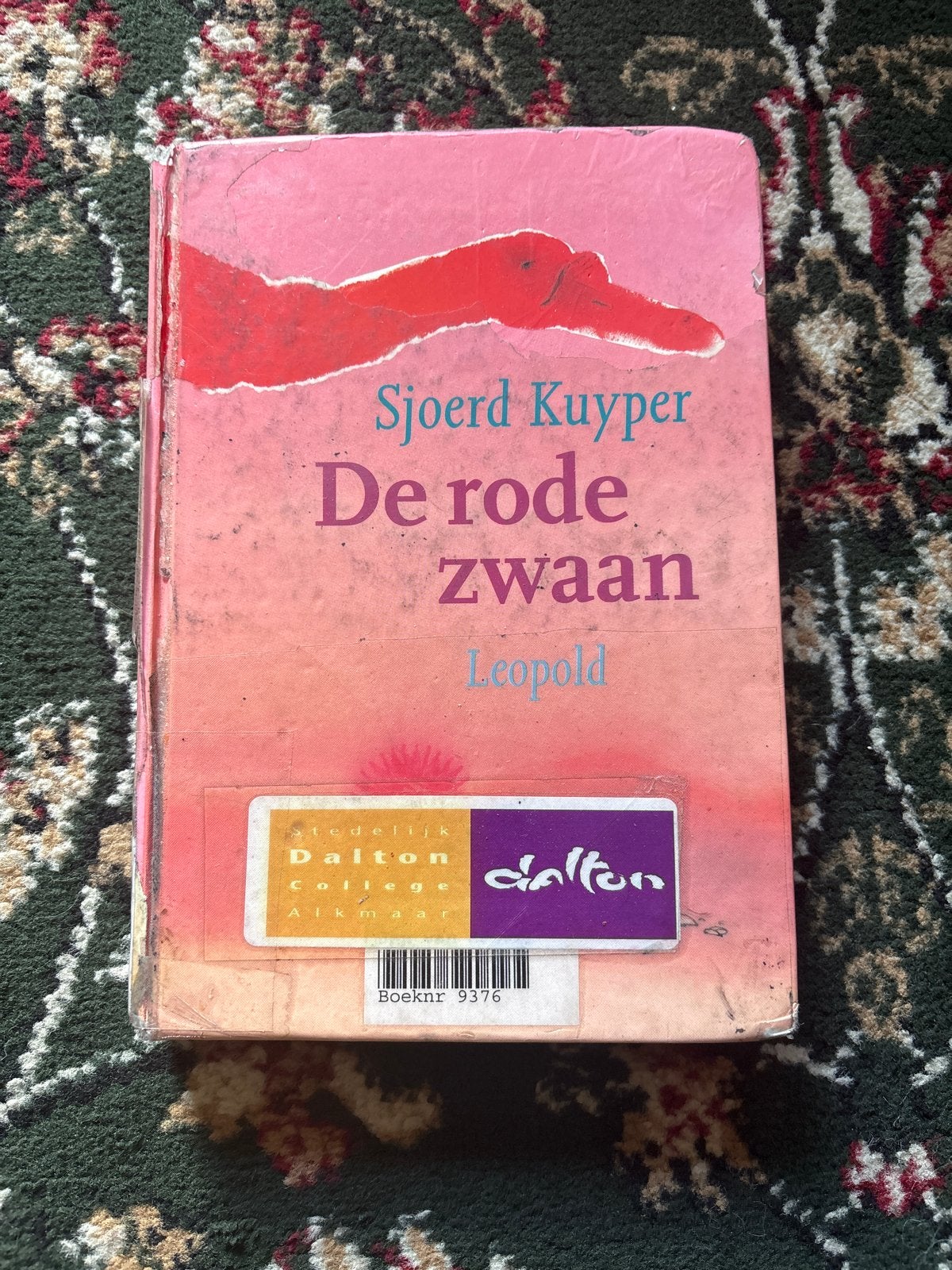 De rode zwaan - Sjoerd Kuyper (Leopold), Ophalen of Verzenden, Gelezen, Fictie algemeen