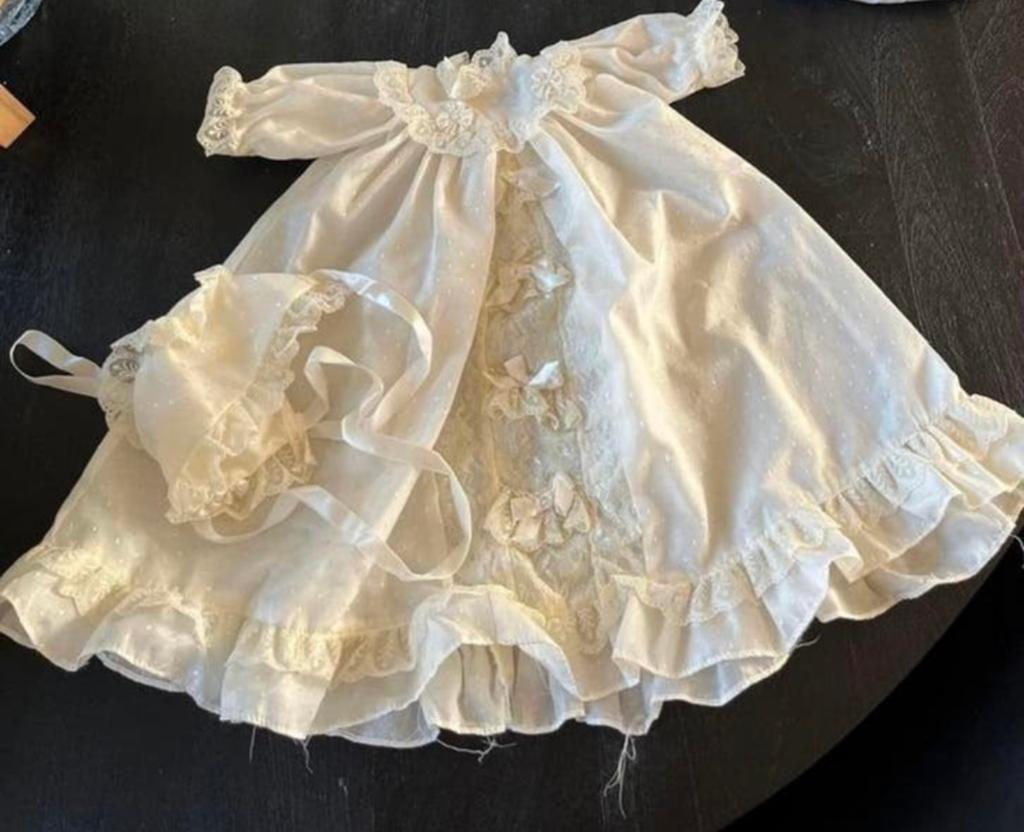 Vintage broderie doop poppenjurkjes en kussen, Verzenden, Kleertjes