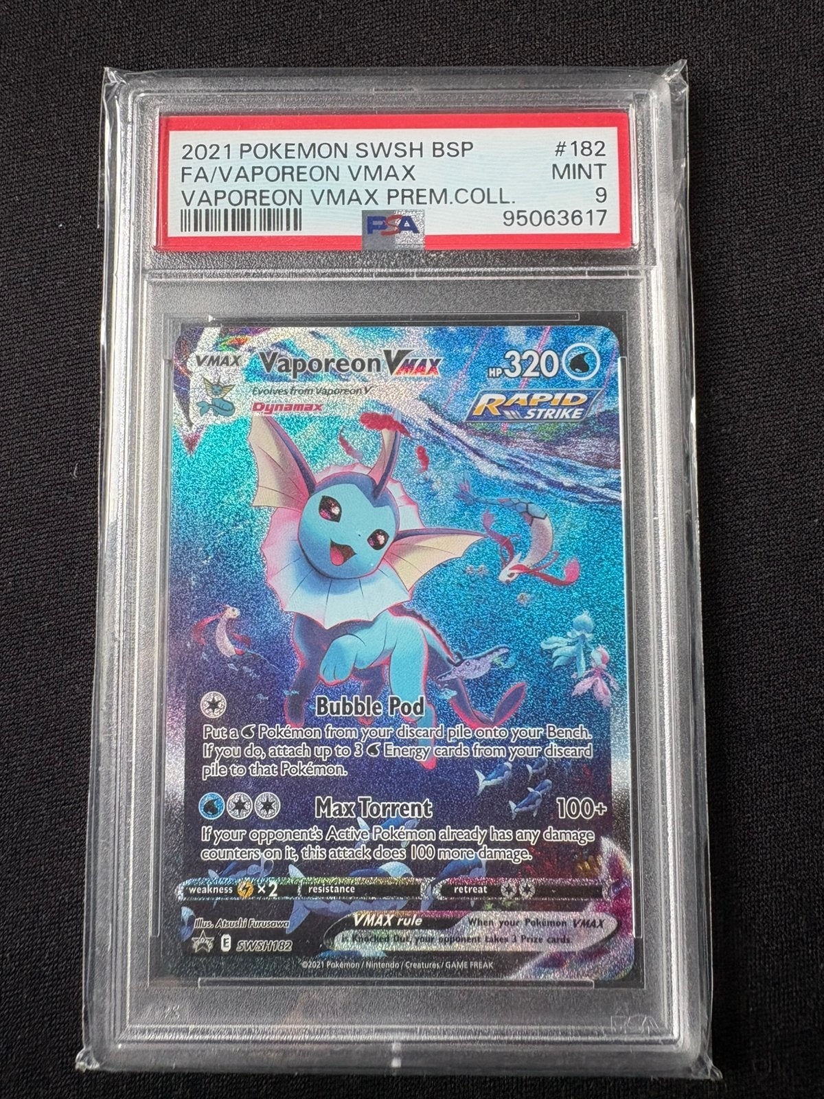 Vaporeon VMAX #182 PSA 9 SWSH Black Star Promos, Hobby en Vrije tijd, Verzamelkaartspellen | Pokémon, Ophalen of Verzenden, Zo goed als nieuw