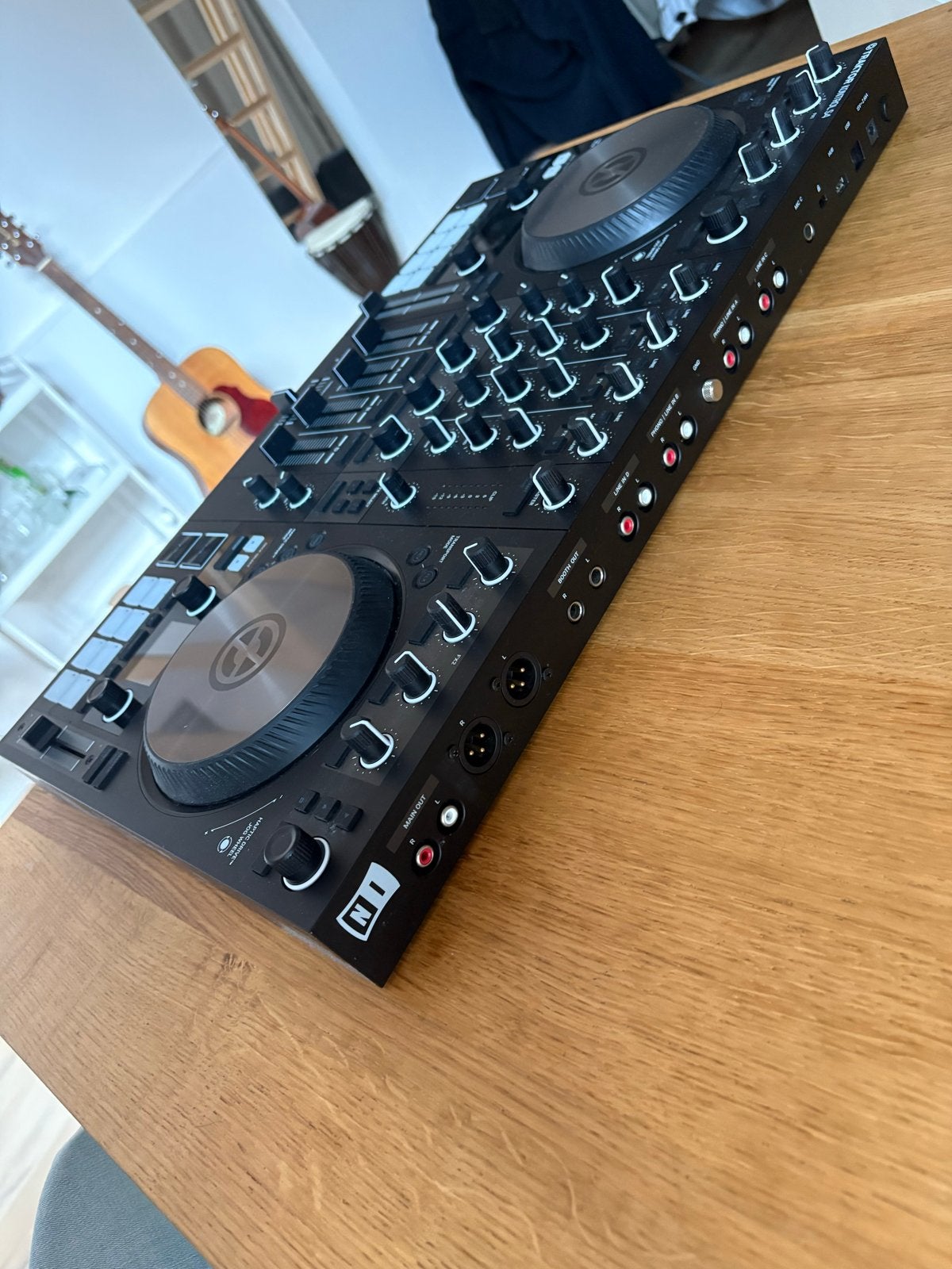 Native Instruments Traktor Kontrol S4 MK3 DJ Controller, Muziek en Instrumenten, Ophalen of Verzenden, Zo goed als nieuw, Dj-set