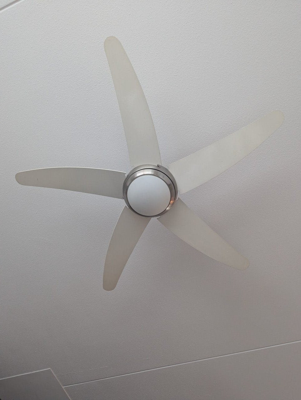 XL-plafondventilator met verlichting, 150 cm diameter, Ophalen, Gebruikt, Wit, Plafondlamp