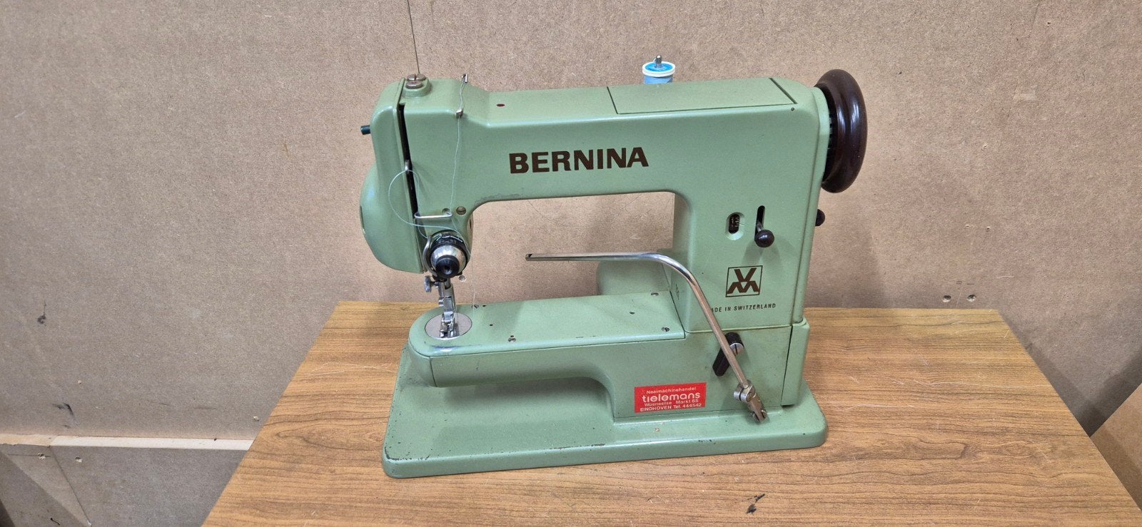 Bernina 121 Naaimachine, Ophalen