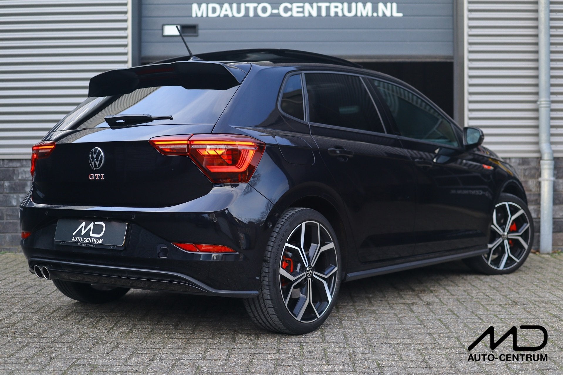 Volkswagen POLO 2.0 TSI GTI| Pano| Keyless| Beats| Cam, Auto's, Gebruikt, 4 cilinders, 1984 cc, Zwart