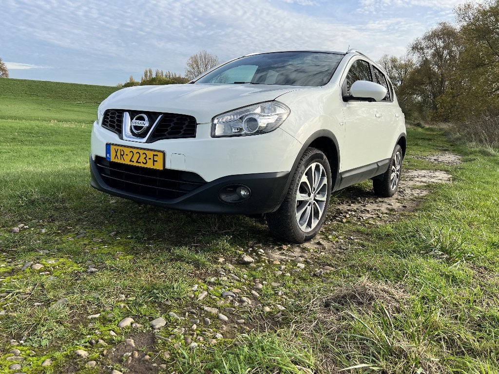 Nissan Qashqai 1.6 2WD 2012 Wit, Auto's, Voorwielaandrijving, Zwart, 4 cilinders, 1210 kg