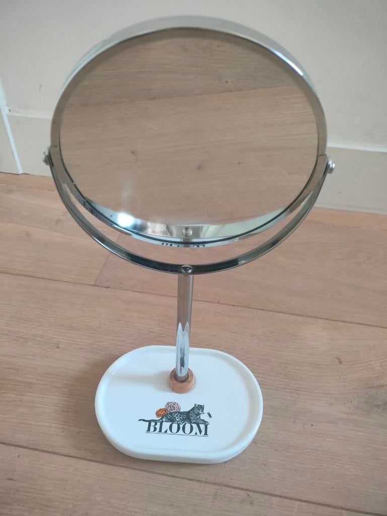 Make-up spiegel met panterprint en 'BLOOM' tekst, Huis en Inrichting, Woonaccessoires | Spiegels, Ophalen, Minder dan 50 cm, Zo goed als nieuw